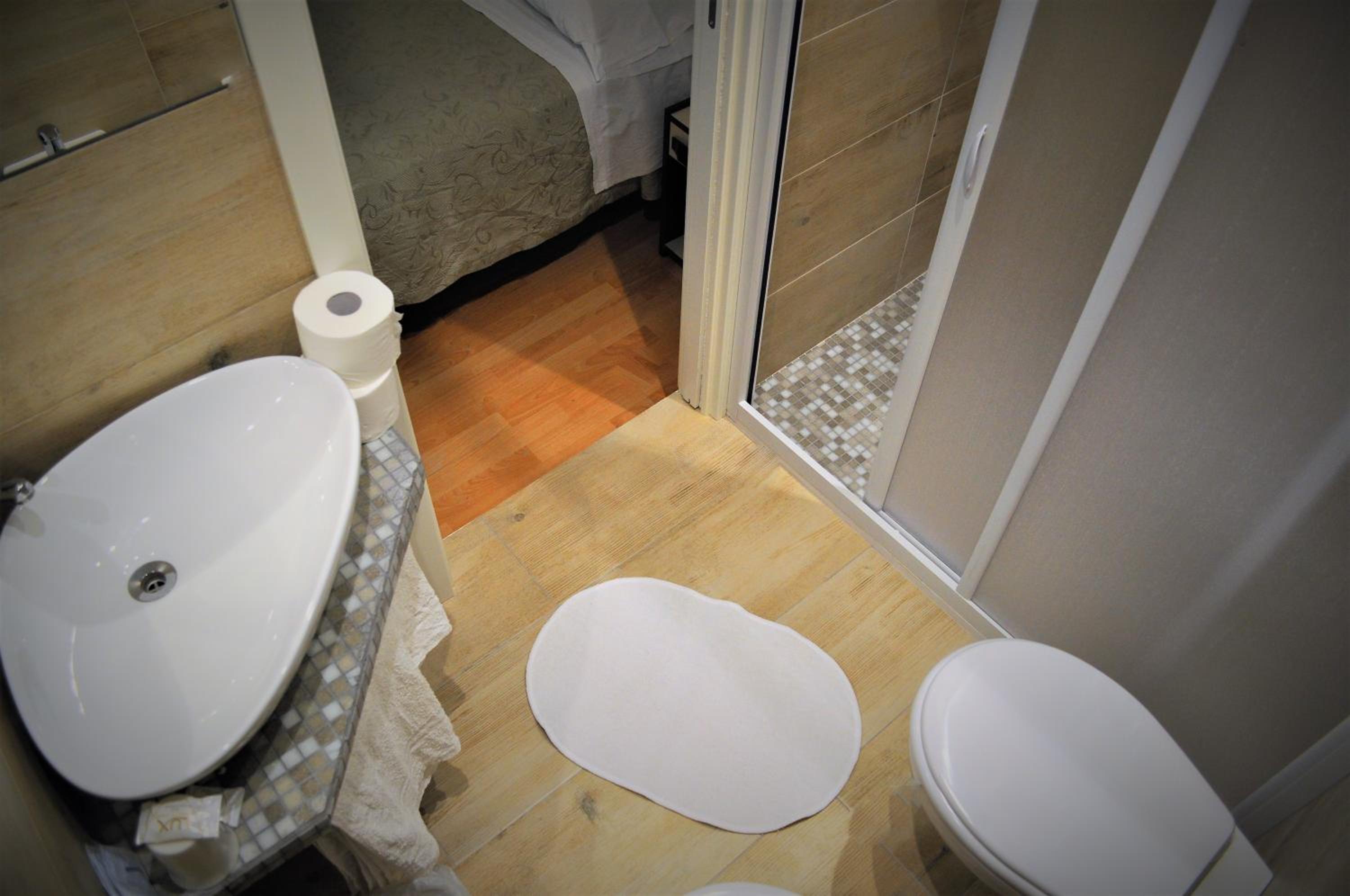 Basic Double Room - Photo 5