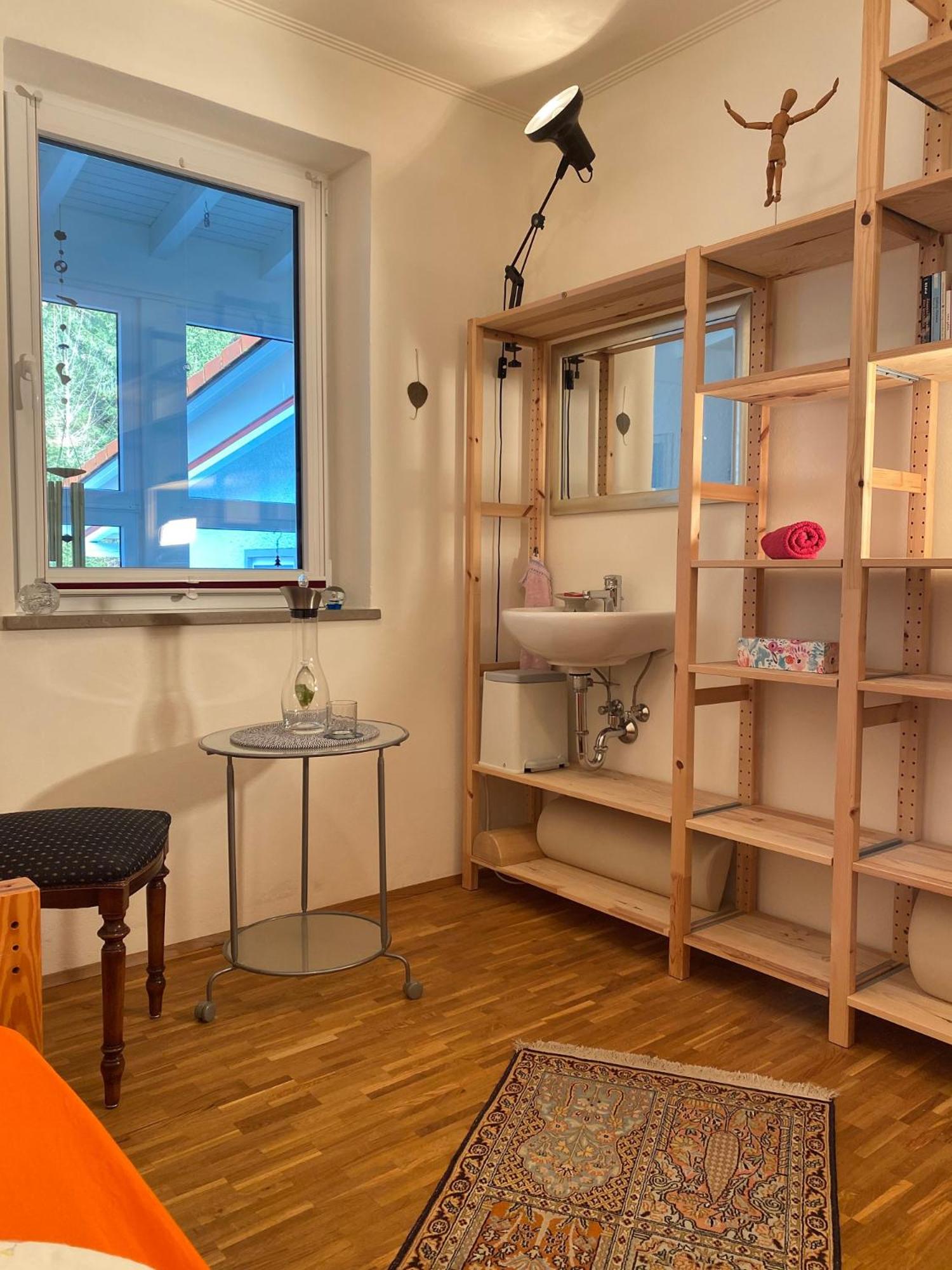 Single Room photo 3