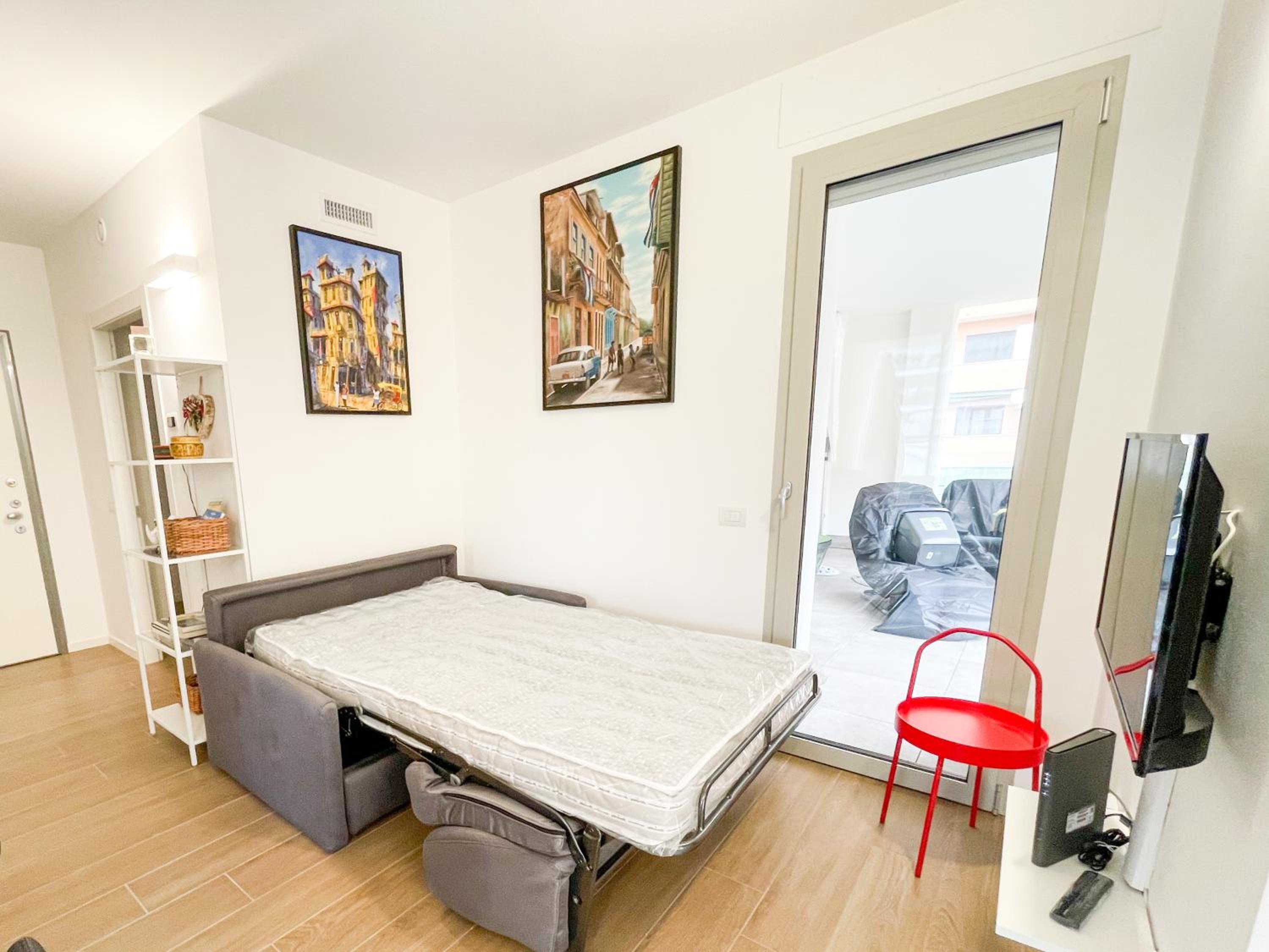 One-Bedroom Apartment