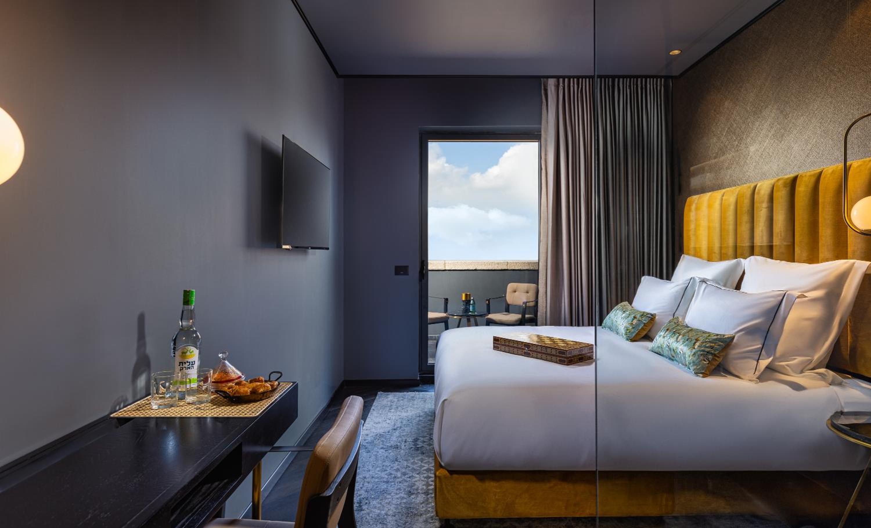 Classic with Balcony Room - Photo 1