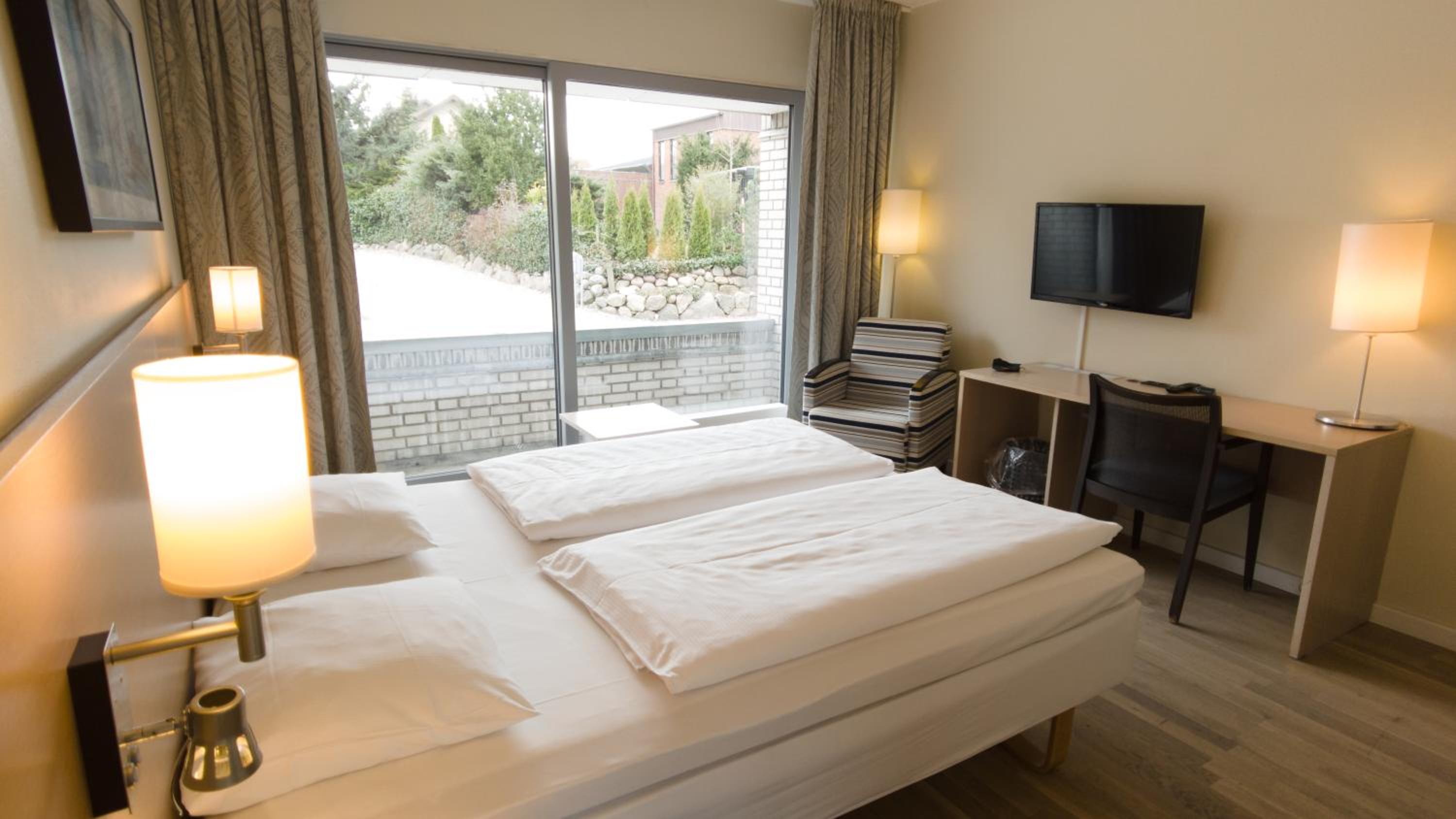 Economy Double Room - Photo 4