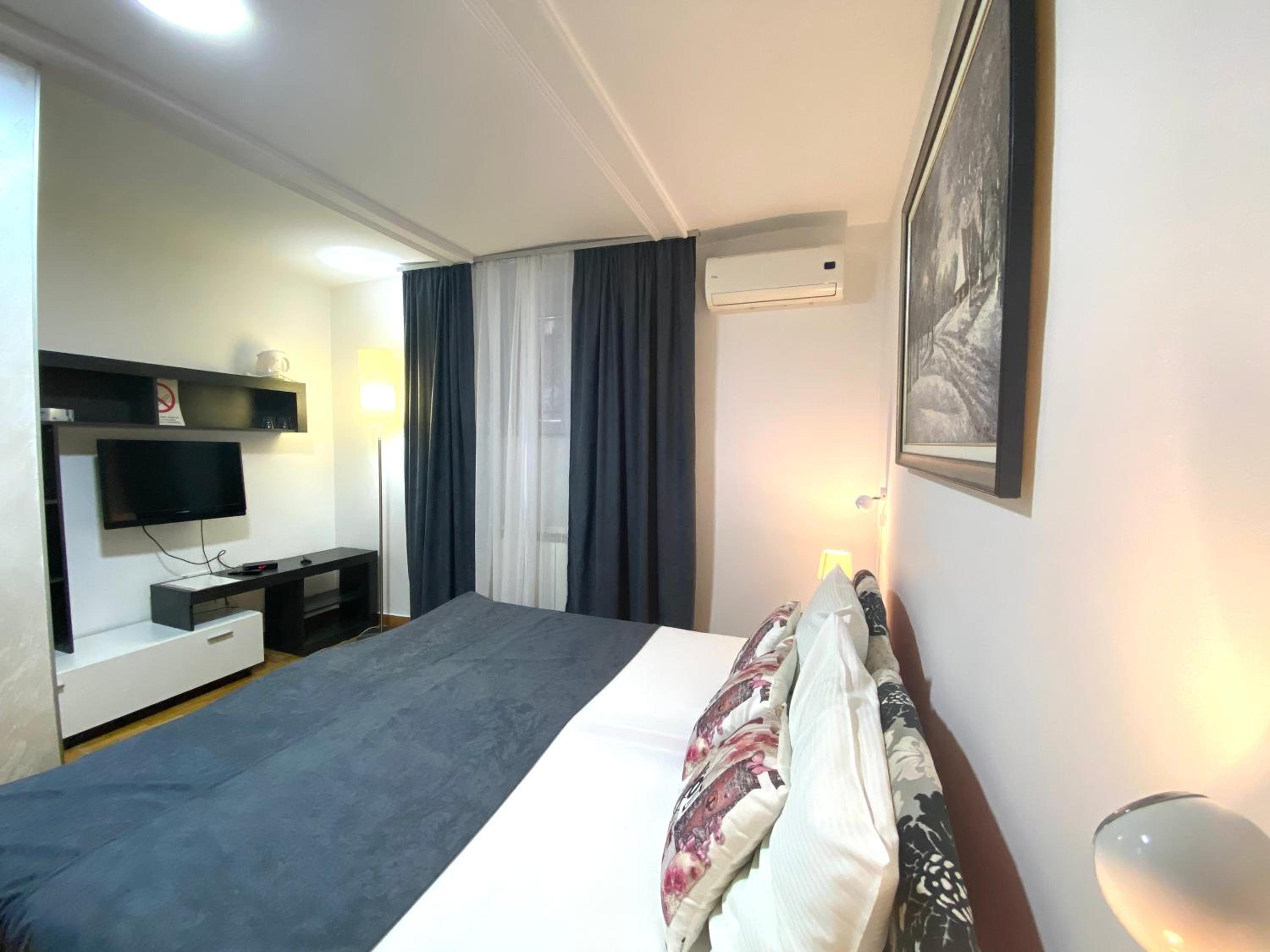 Double or Twin Room photo 3