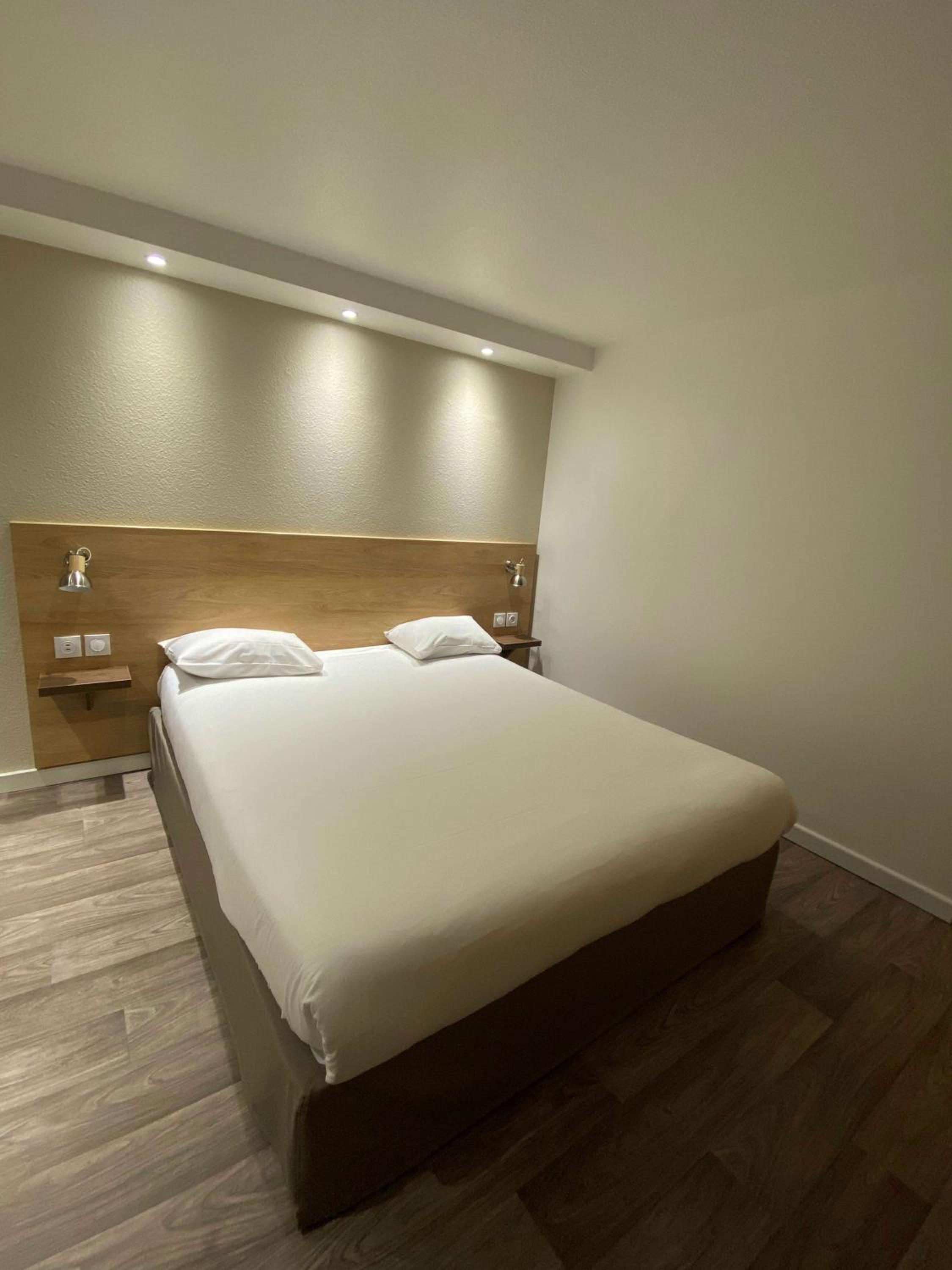 Double Room - Photo 1