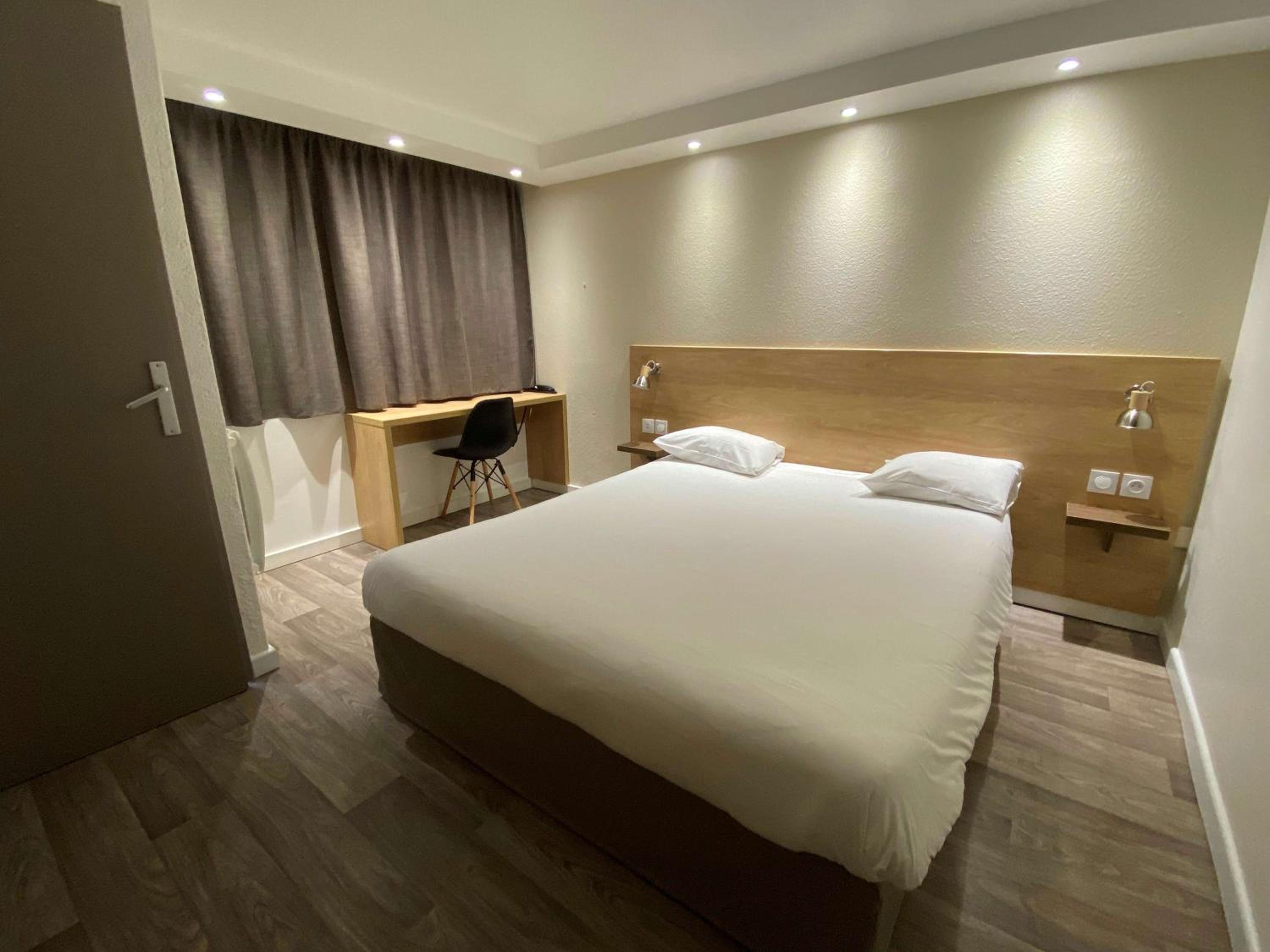 Double Room - Photo 4