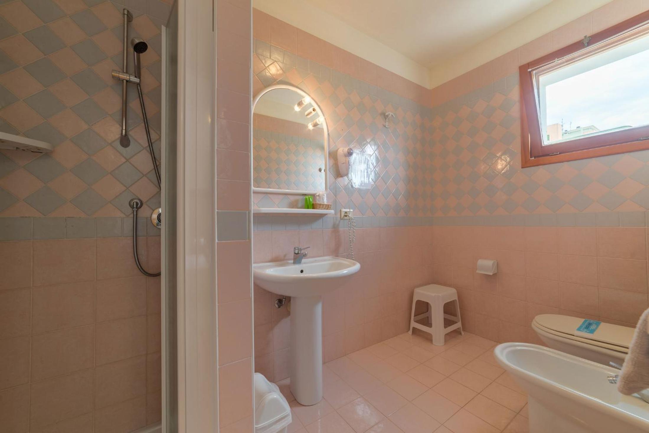 Triple Room - Photo 5
