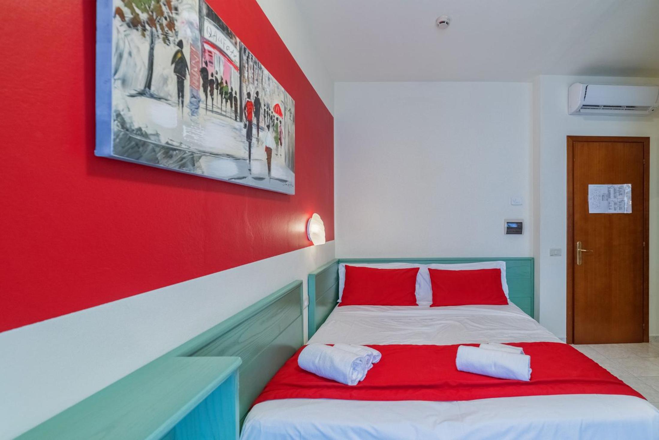 Economy Double Room - Photo 8