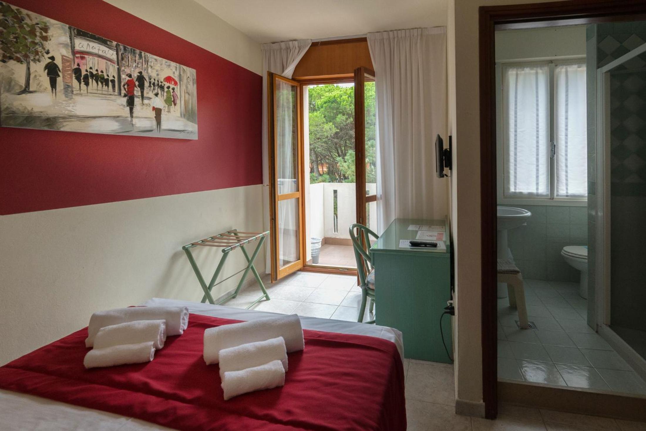 Economy Double Room - Photo 3