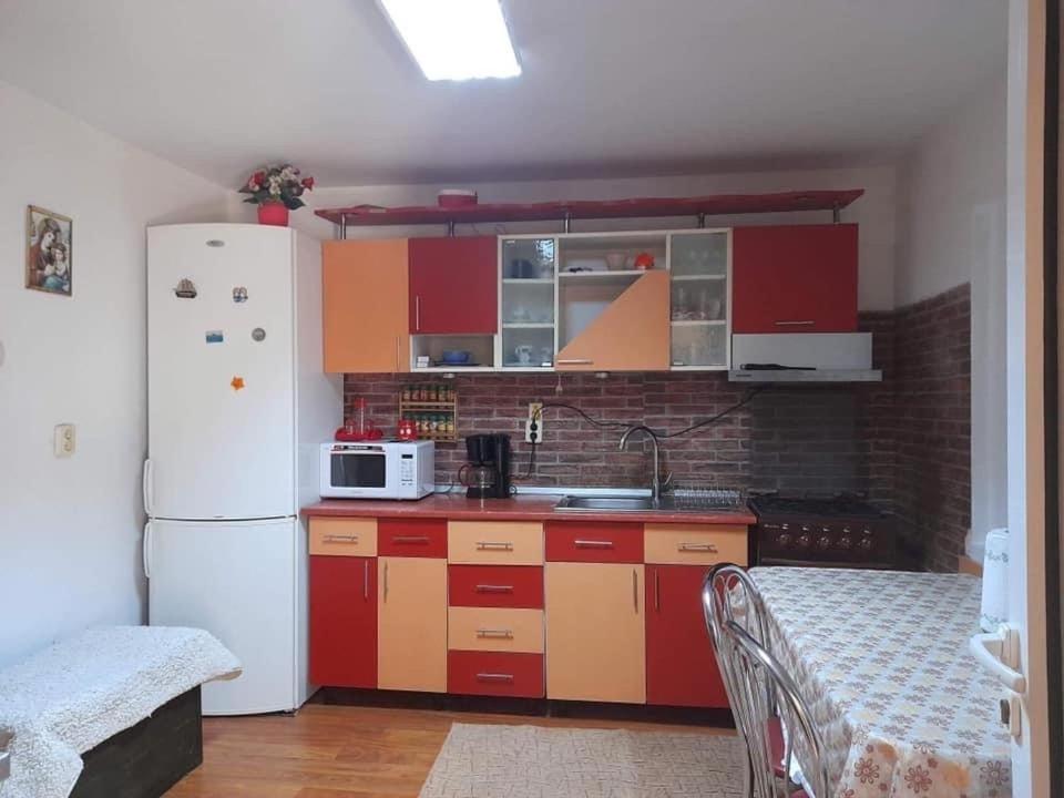 Four-Bedroom House - Photo 5