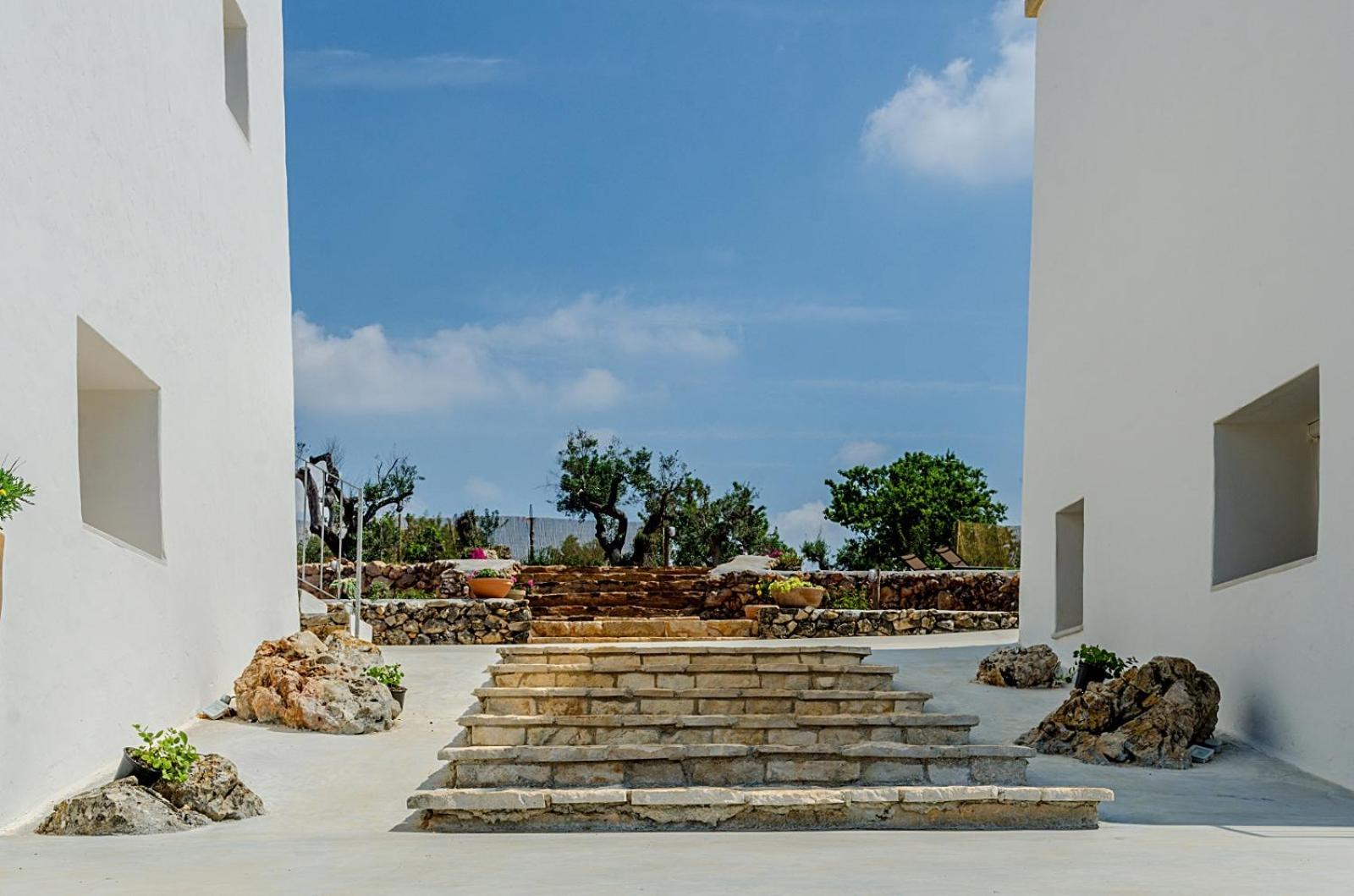 Villa photo 3