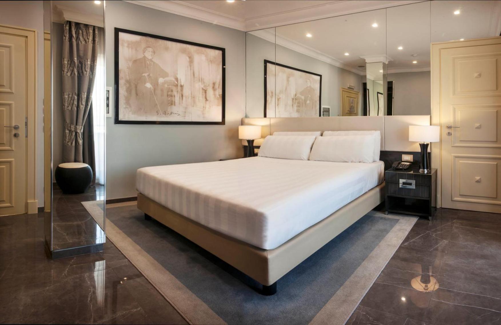 Standard Room thumbnail 5
