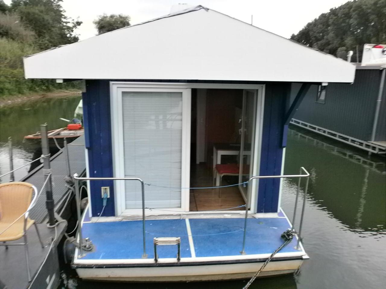 Mobile Home - Photo 1