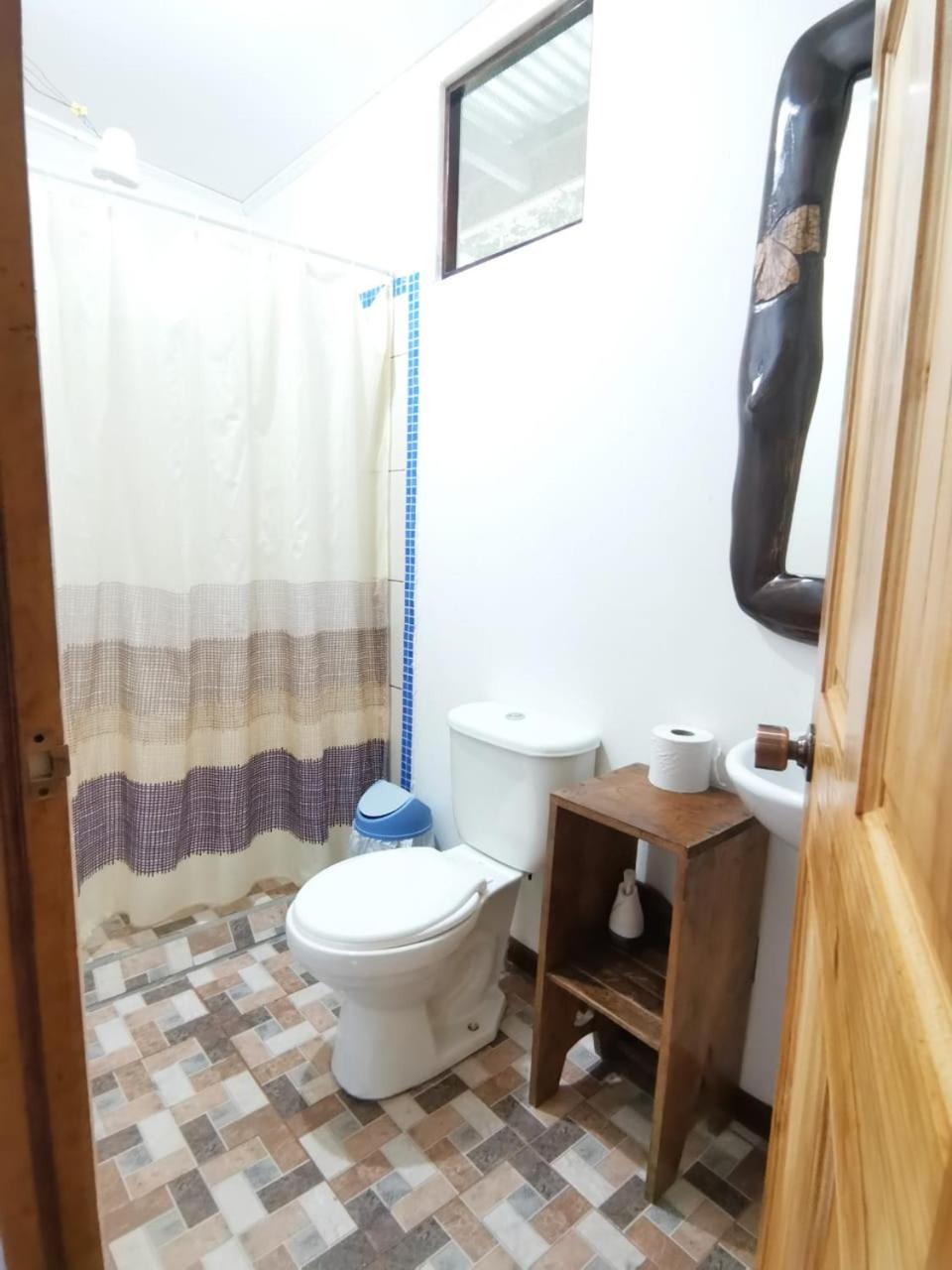 Family Room with Private Bathroom photo 3