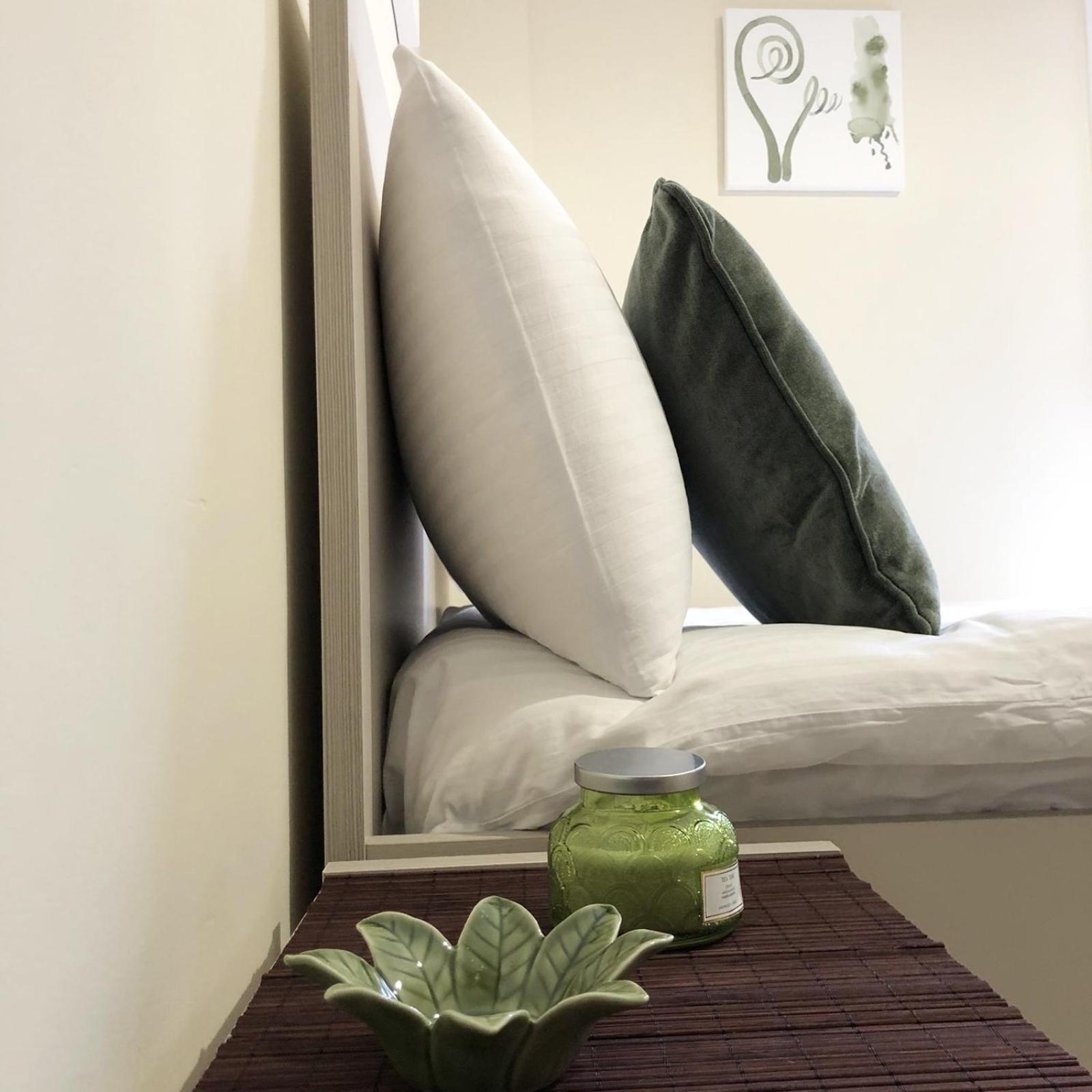 One-Bedroom Apartment - Photo 3