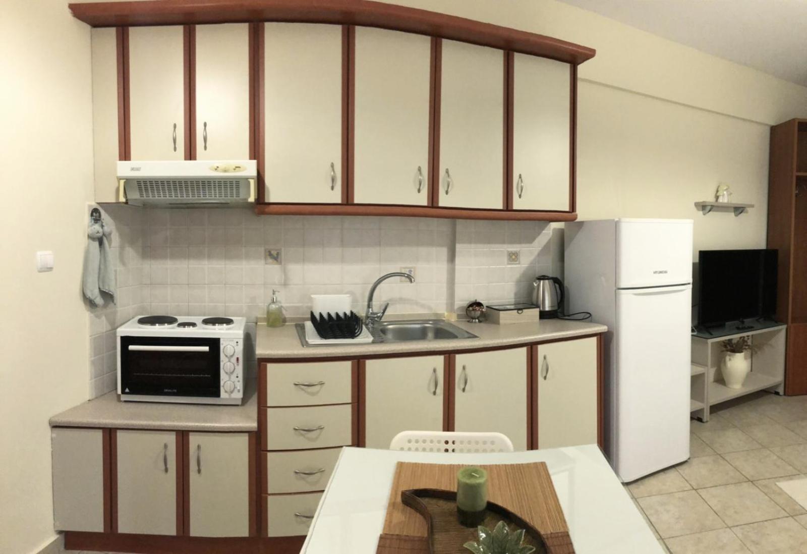 One-Bedroom Apartment - Photo 8