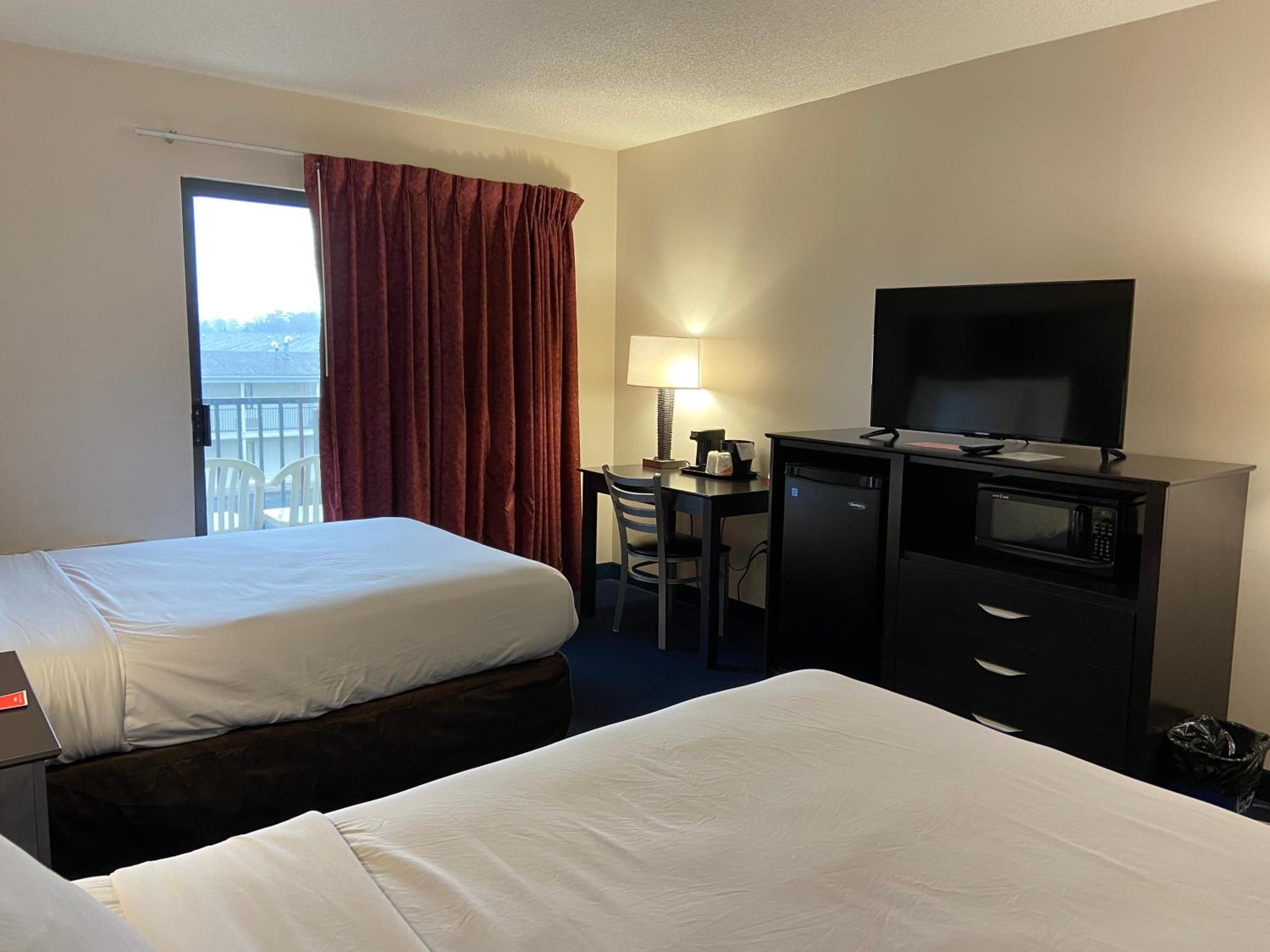 Standard Room with Two Double Beds Interior - Non-Smoking - Photo 8