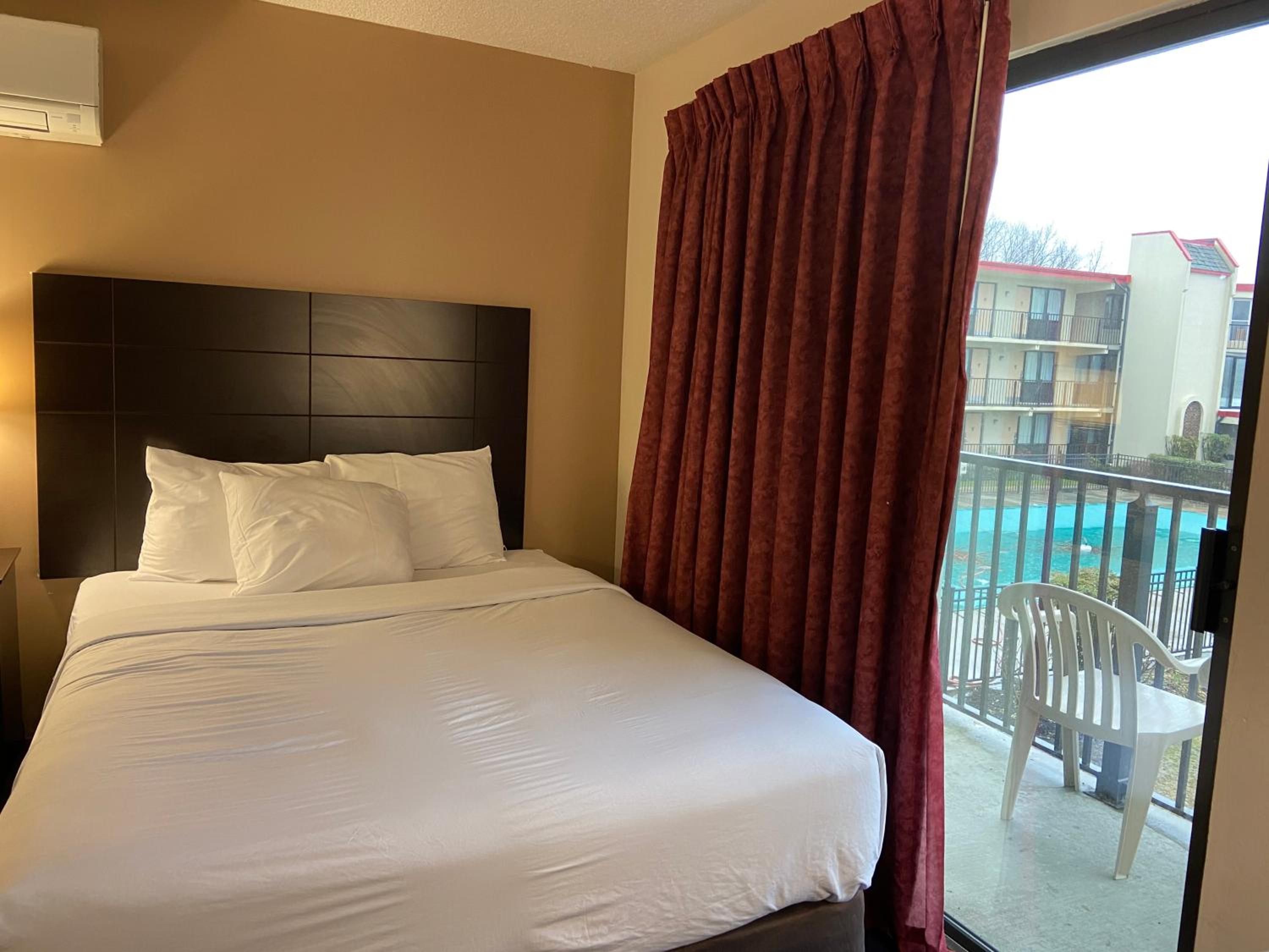 One-Bedroom Suite - Photo 1