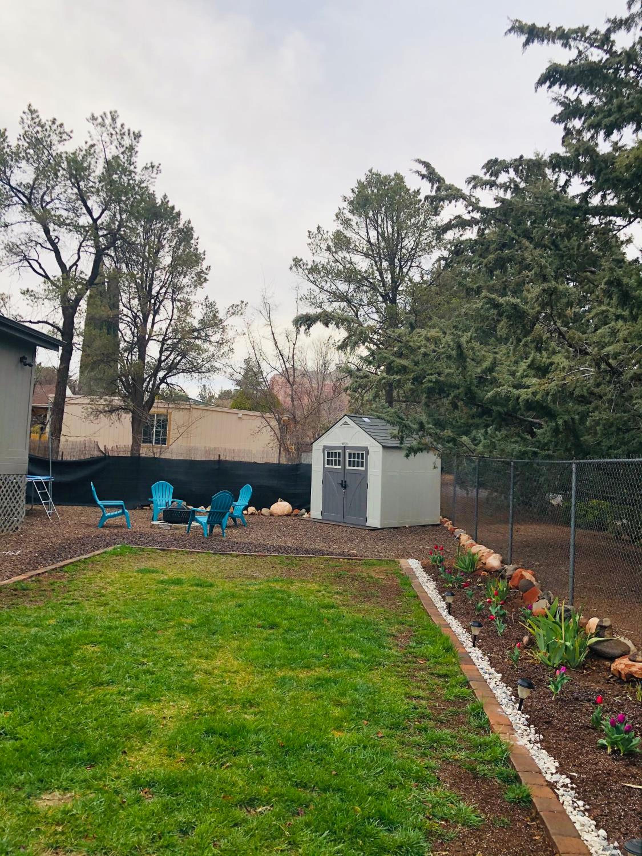 Three-Bedroom House - Photo 10