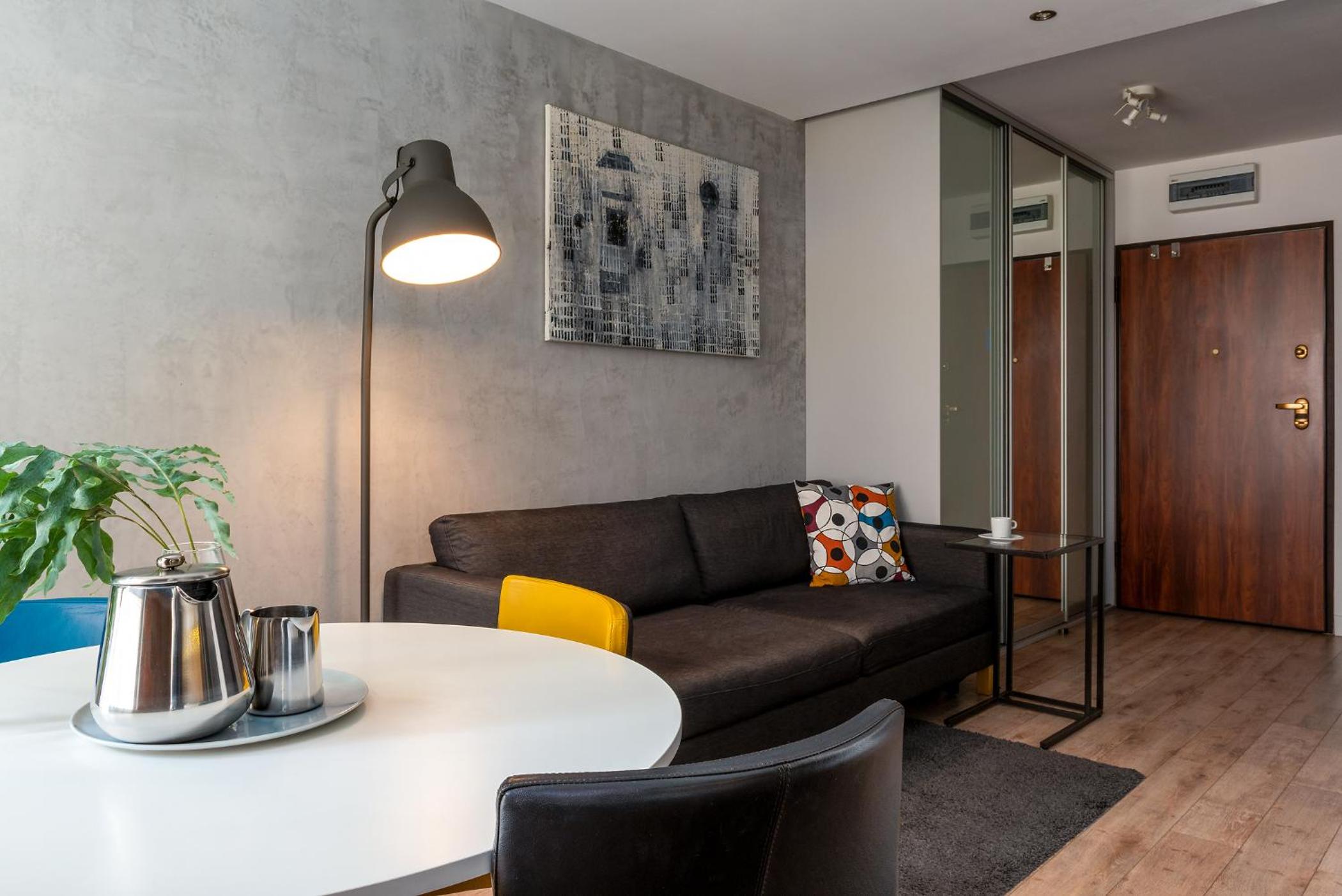 Studio Apartment - Photo 3