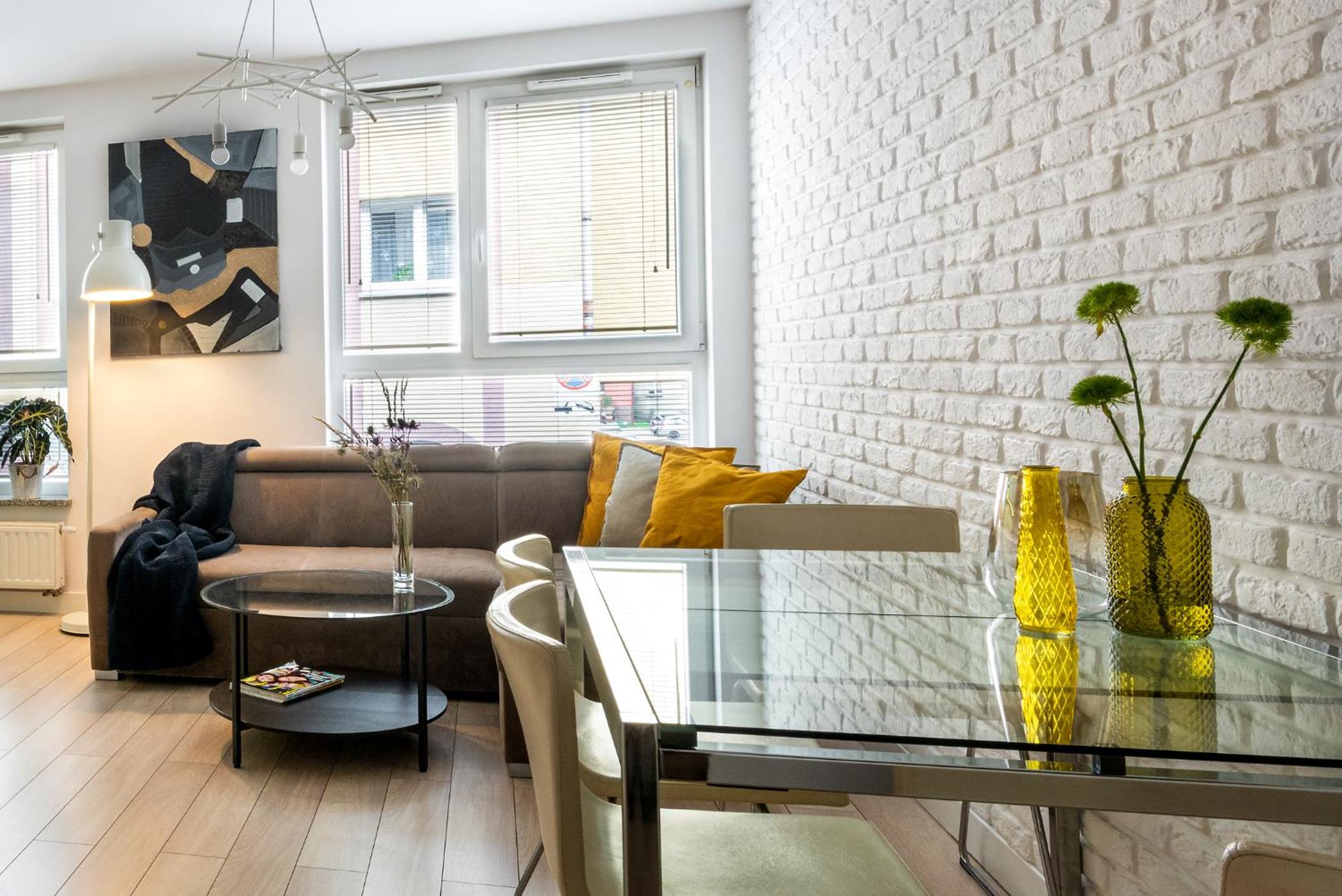 Large Studio Apartment - Photo 8