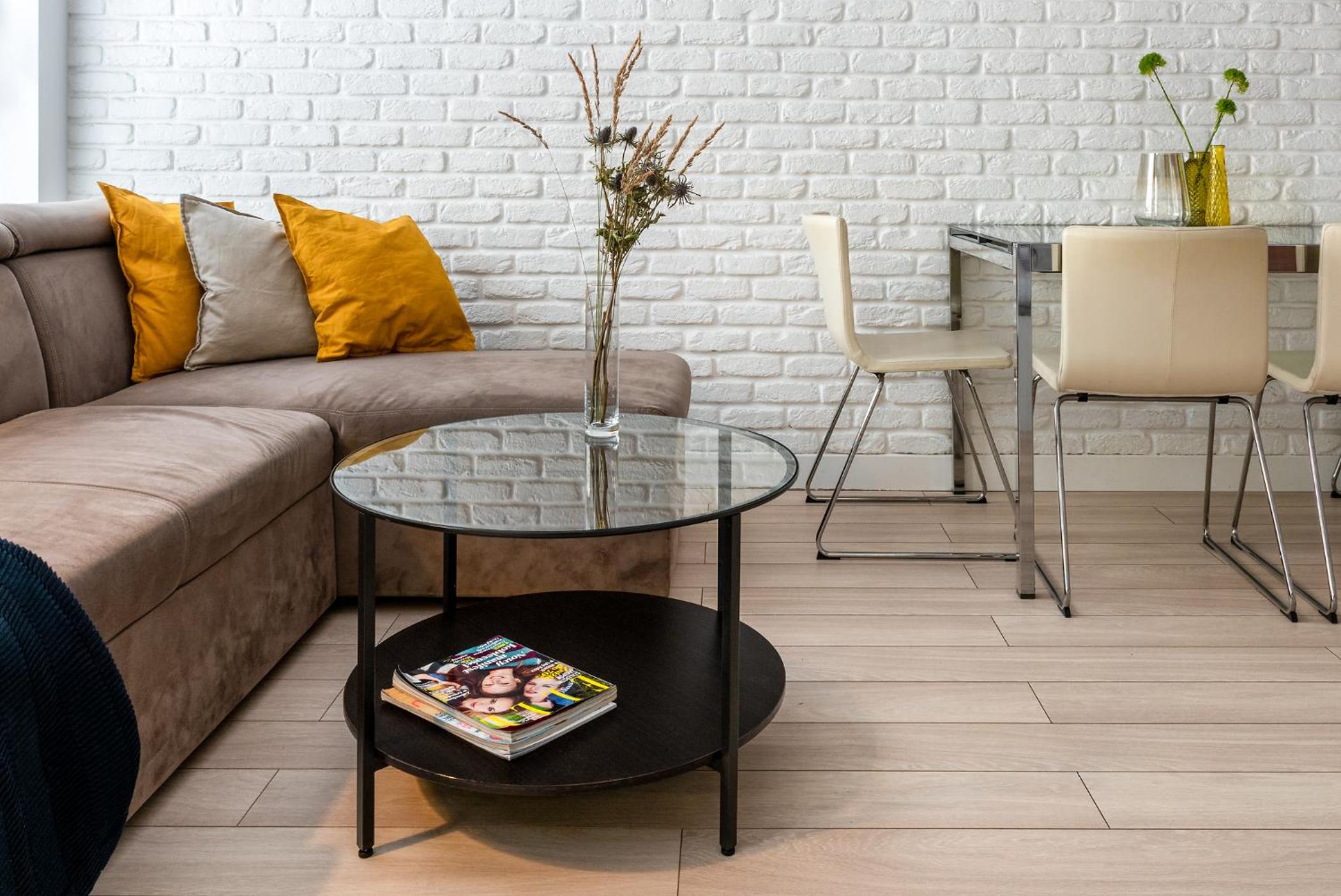 Large Studio Apartment - Photo 9