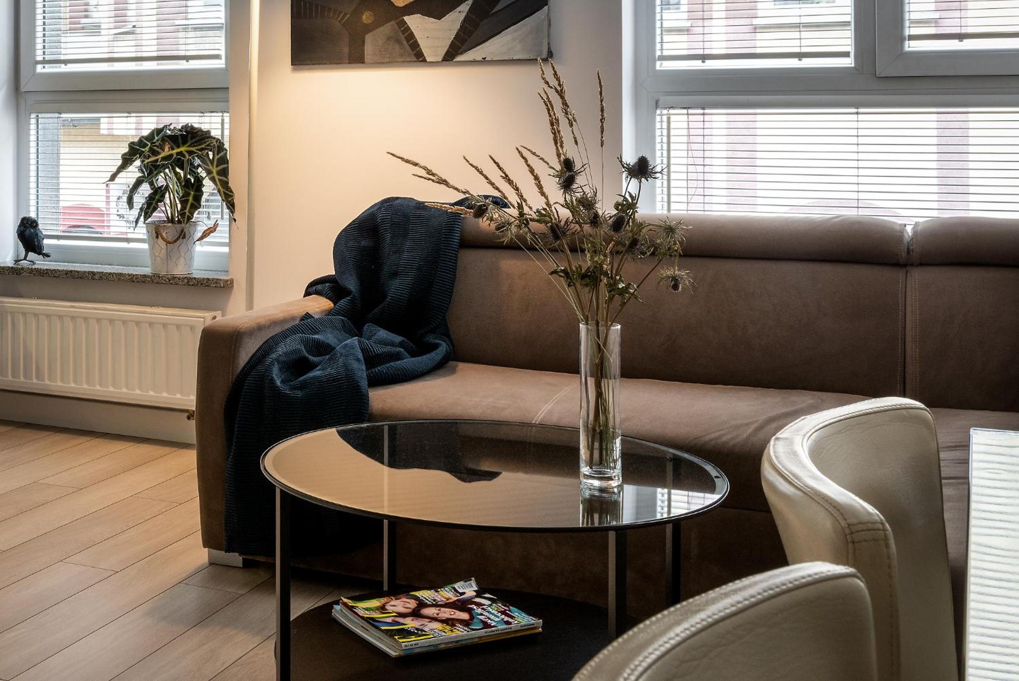 Large Studio Apartment - Photo 4