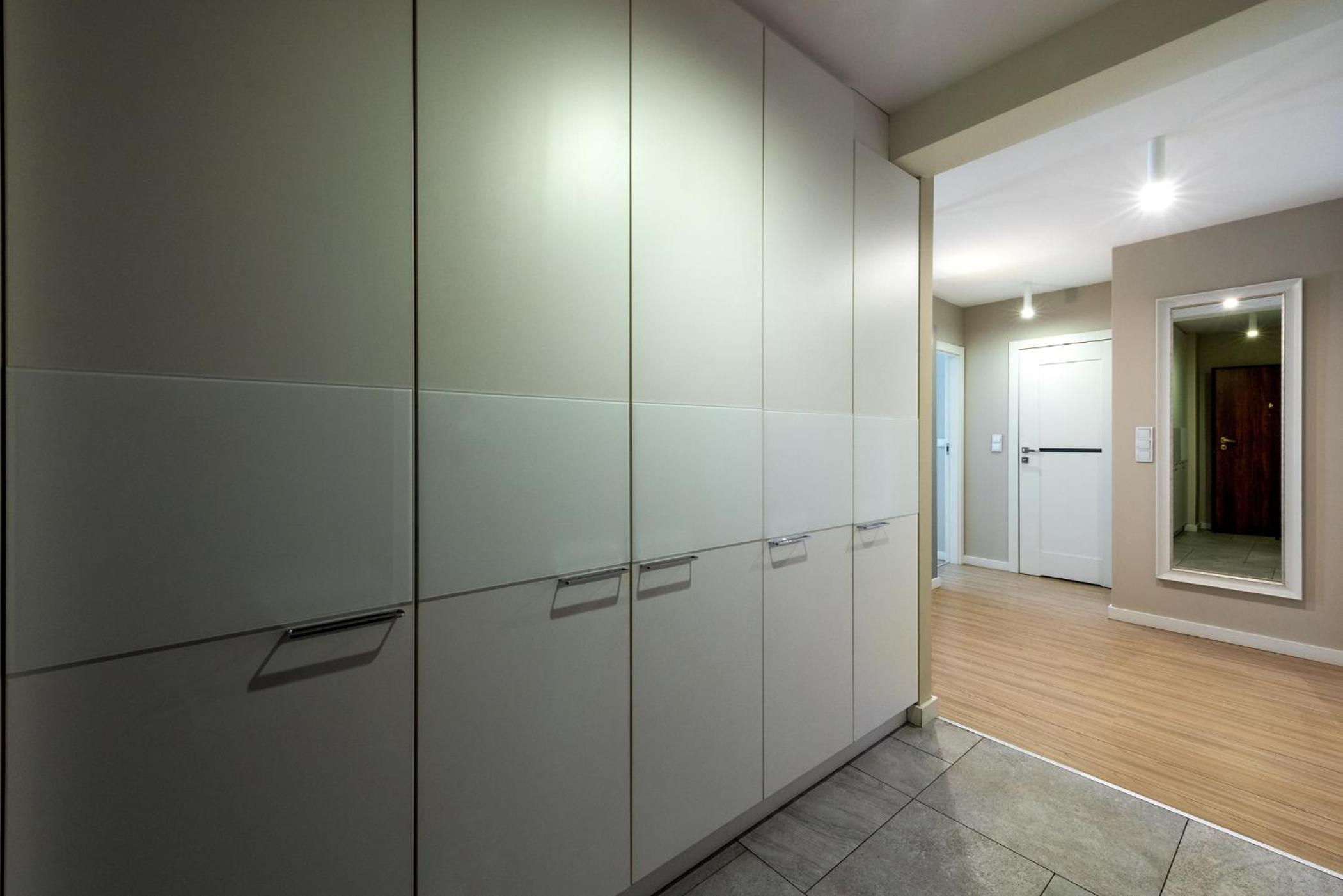 Deluxe One-Bedroom Apartment - Photo 17