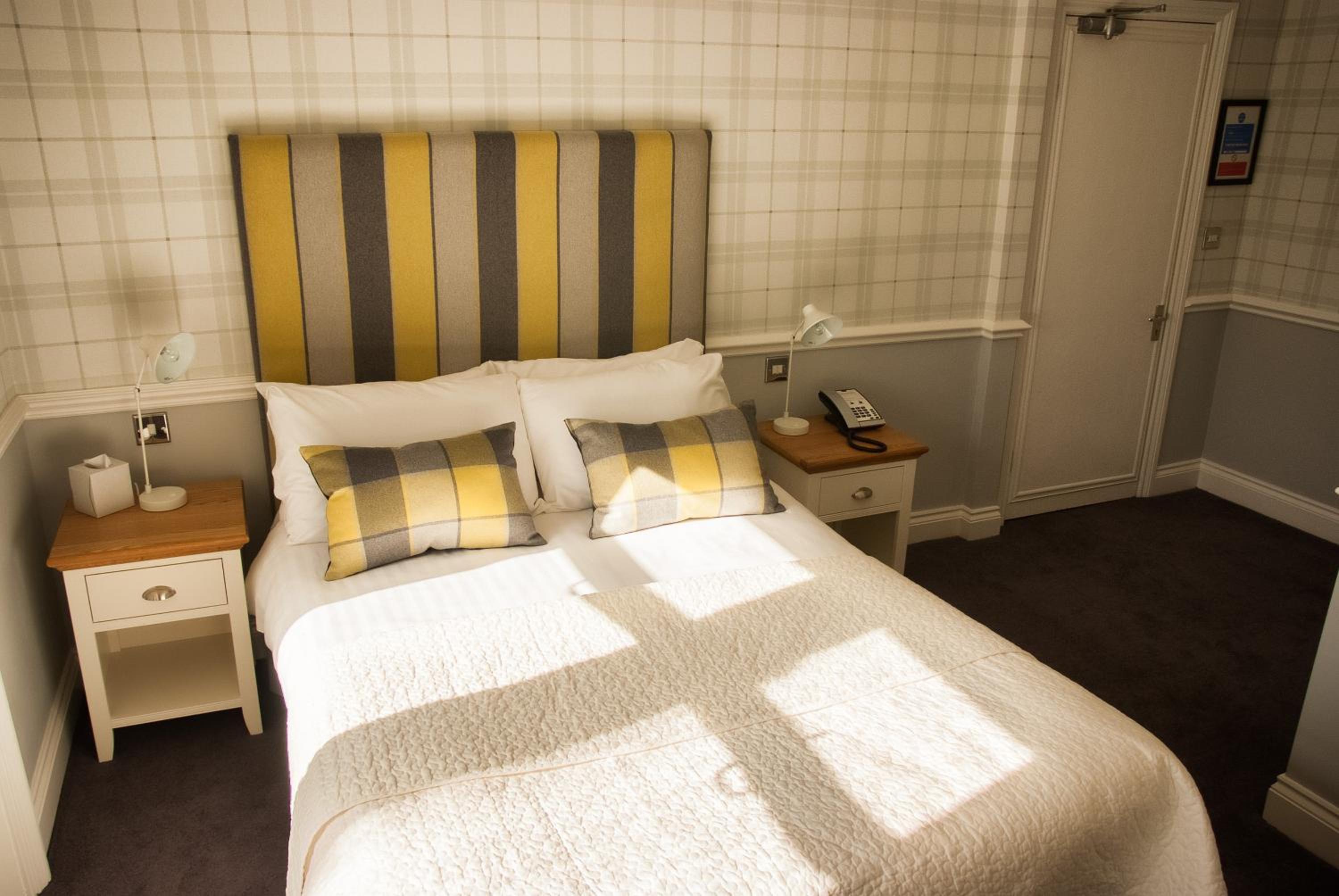 Standard Double Room - Photo 4