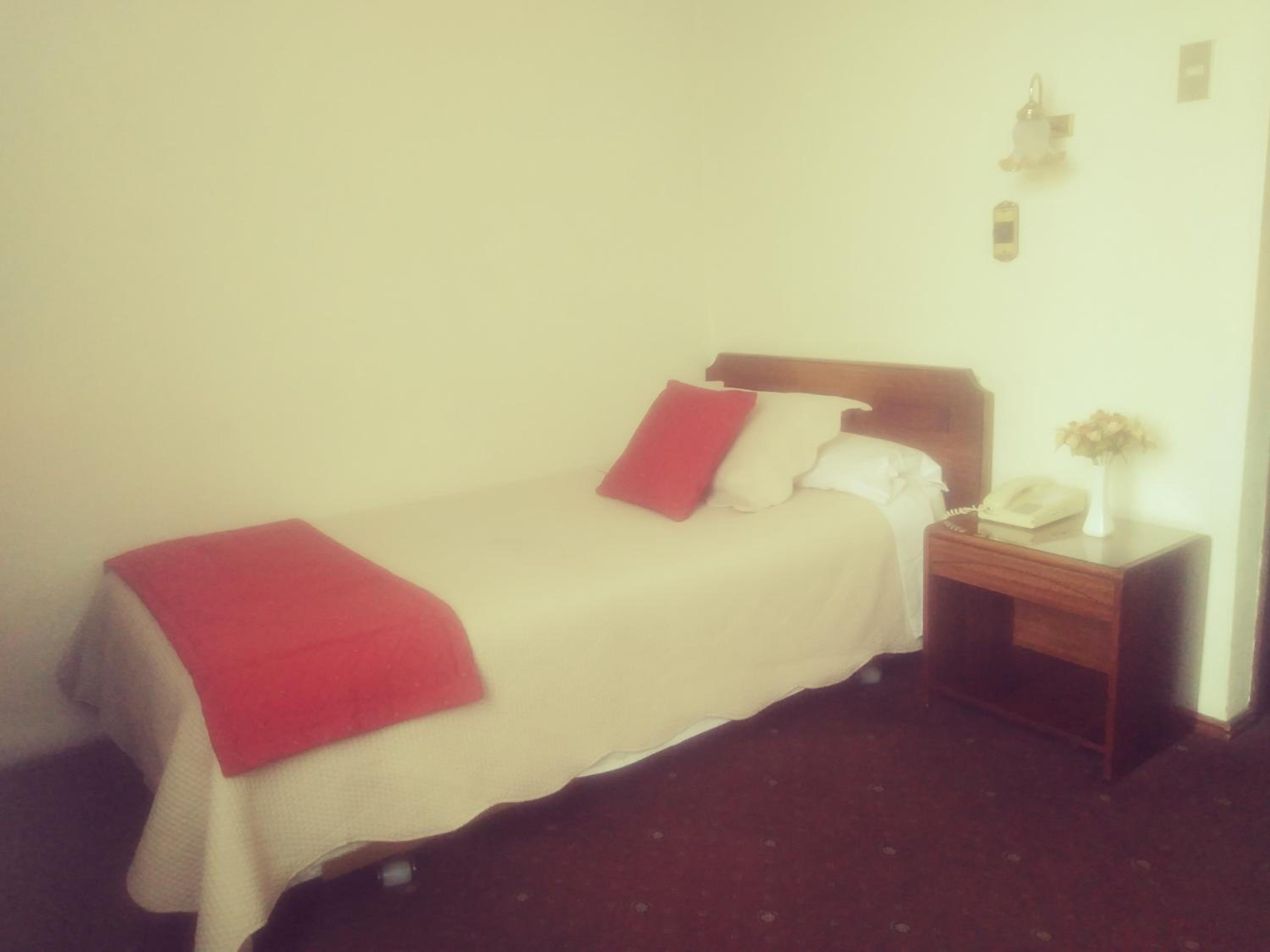 Single Room photo 2