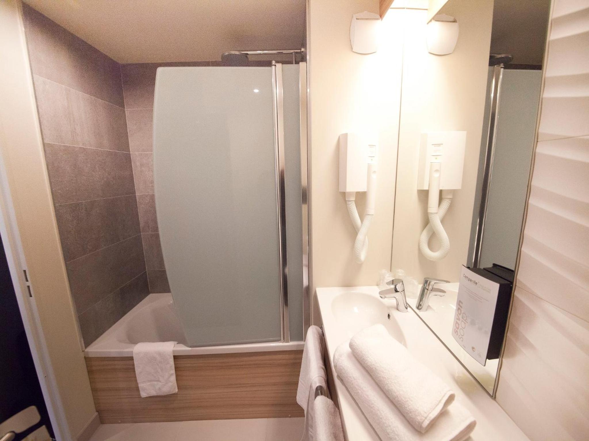 Quadruple Room - Photo 11