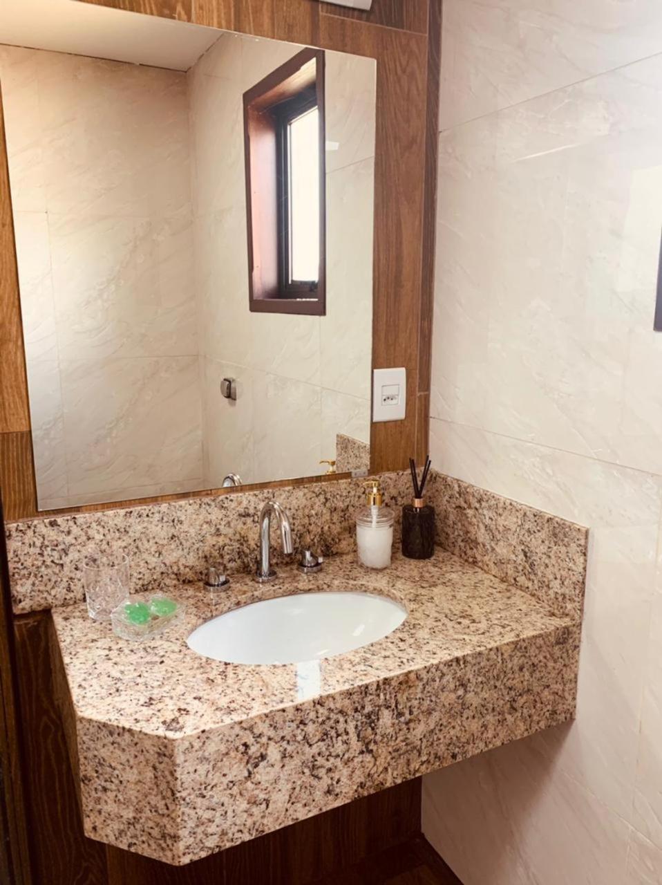 Suite with Spa Bath - Photo 15