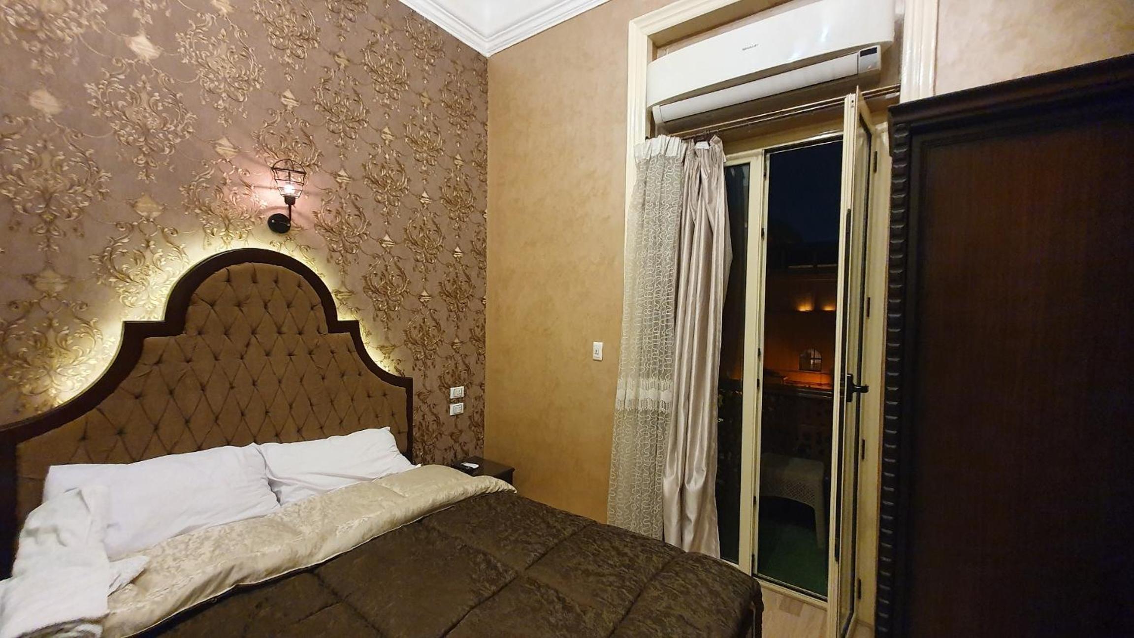 Deluxe Double Room with Balcony photo 1