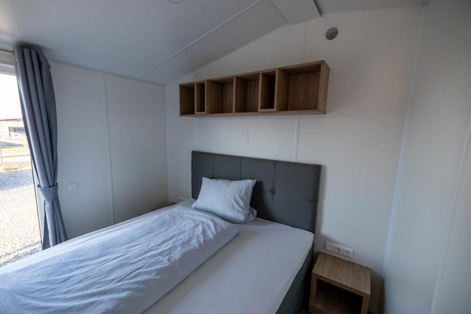 One-Bedroom Apartment - Photo 5