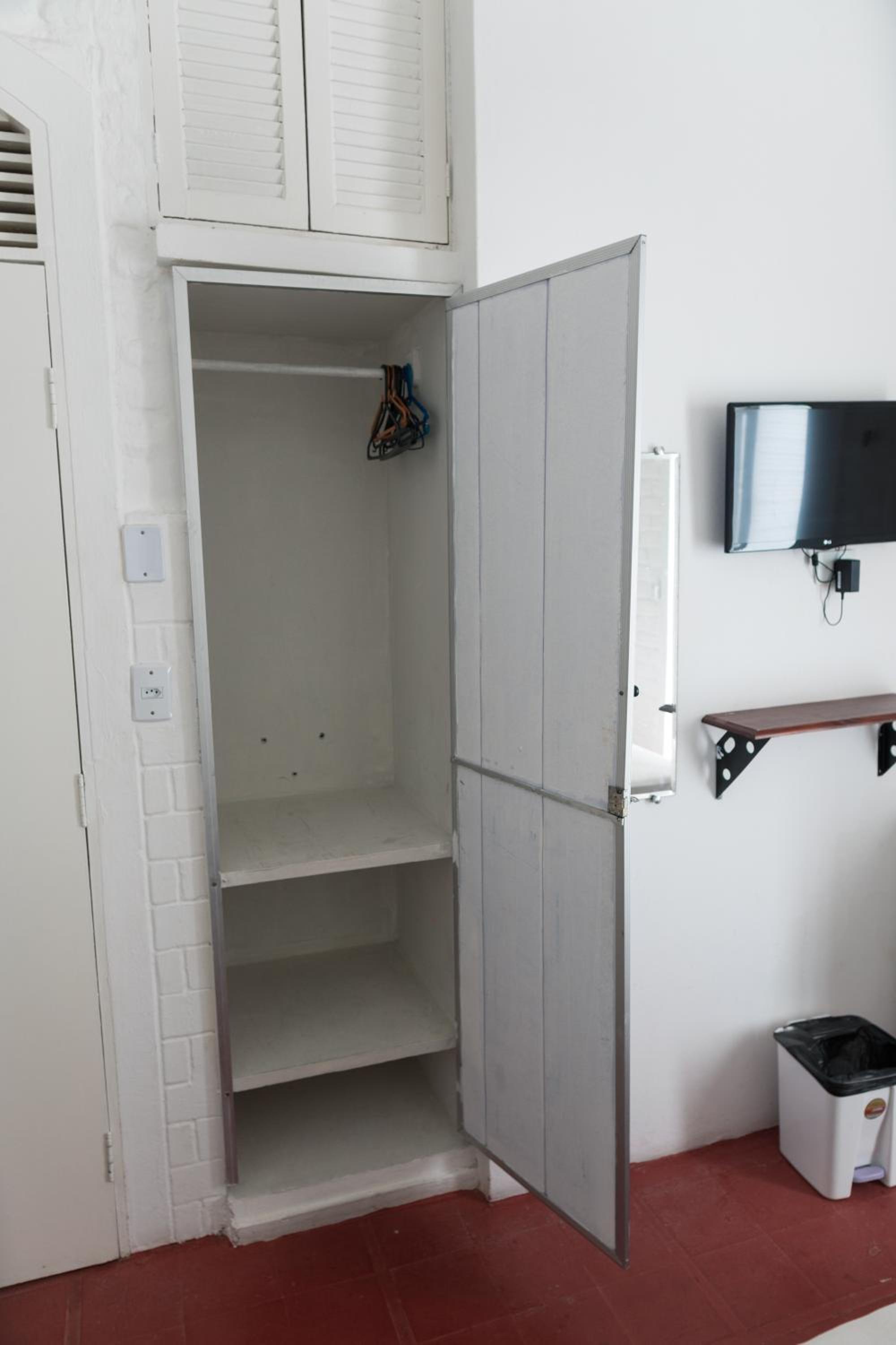 Triple Room with Balcony - Photo 6