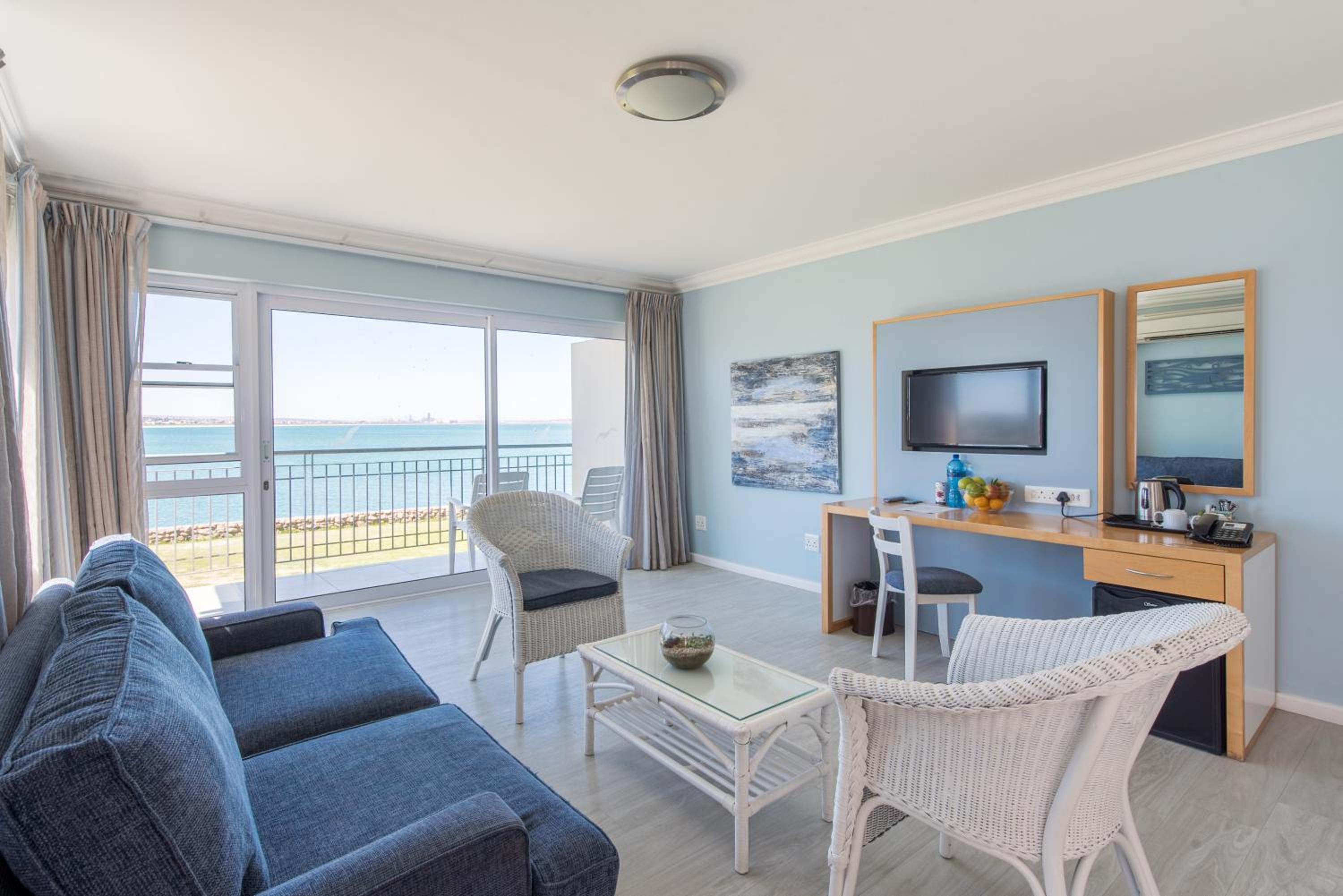 Suite with Sea View - Photo 6