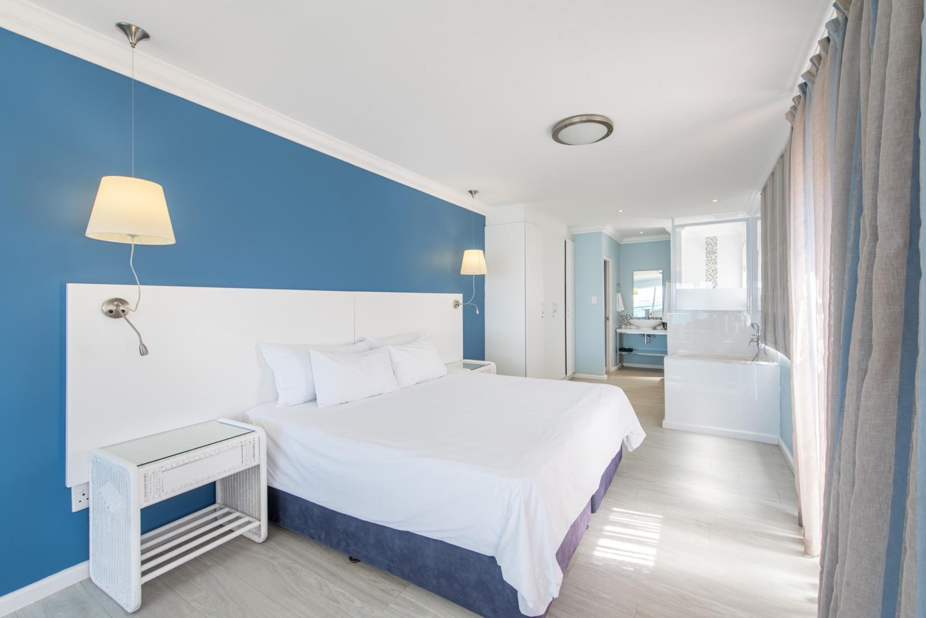 Suite with Sea View - Photo 7