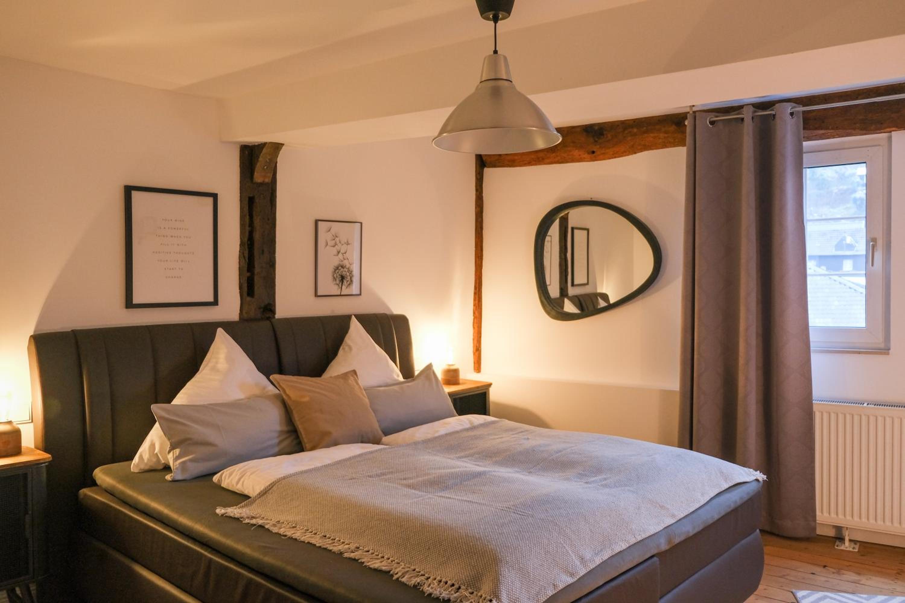 Superior King Room - Photo 6