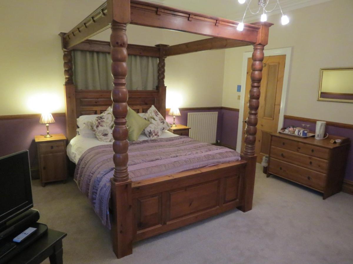 King-Size Four-Poster photo 2
