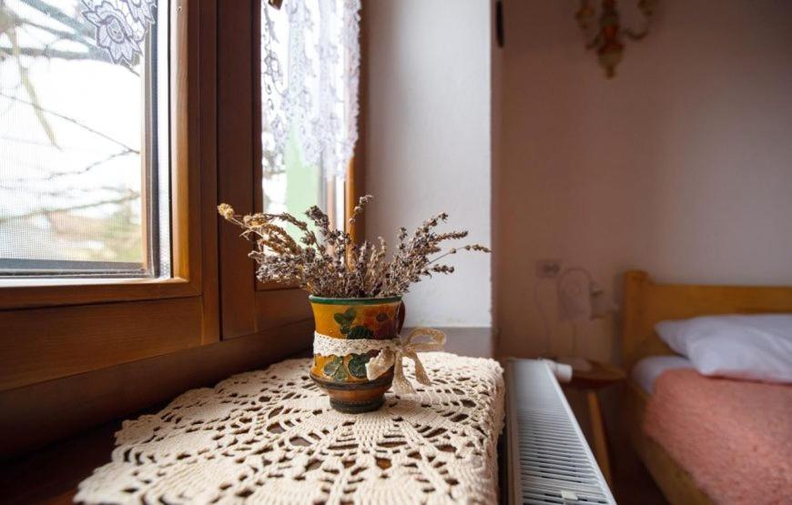 Single Room with Private Bathroom photo 1