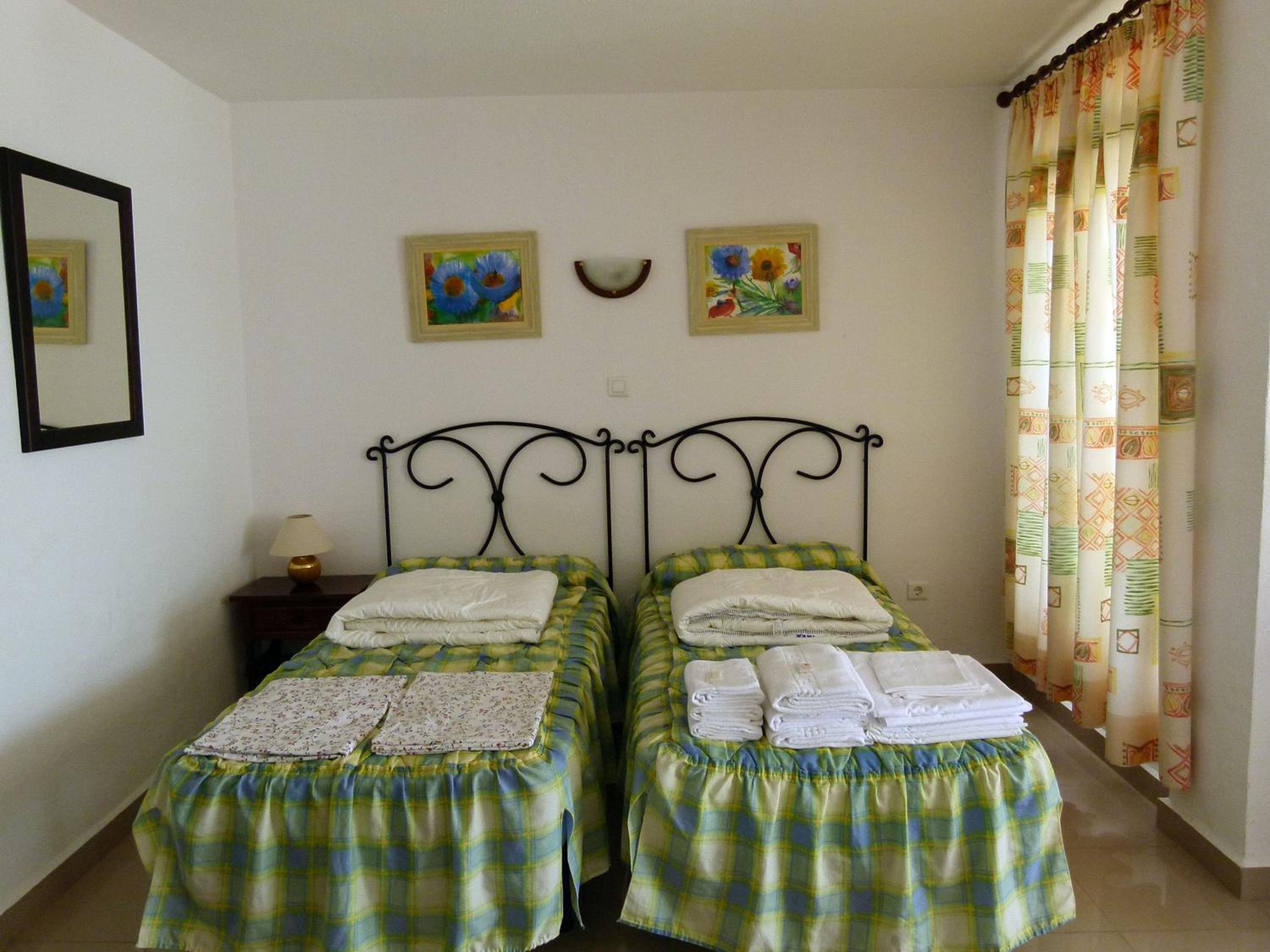 Studio Apartment (2-3 Adults)