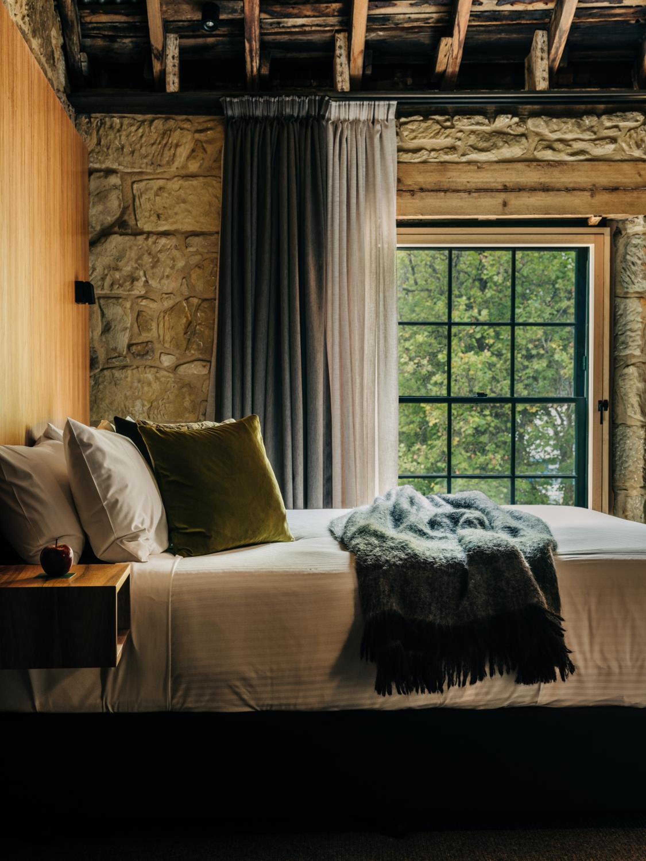 Deluxe King Room - Grove  - Photo 10