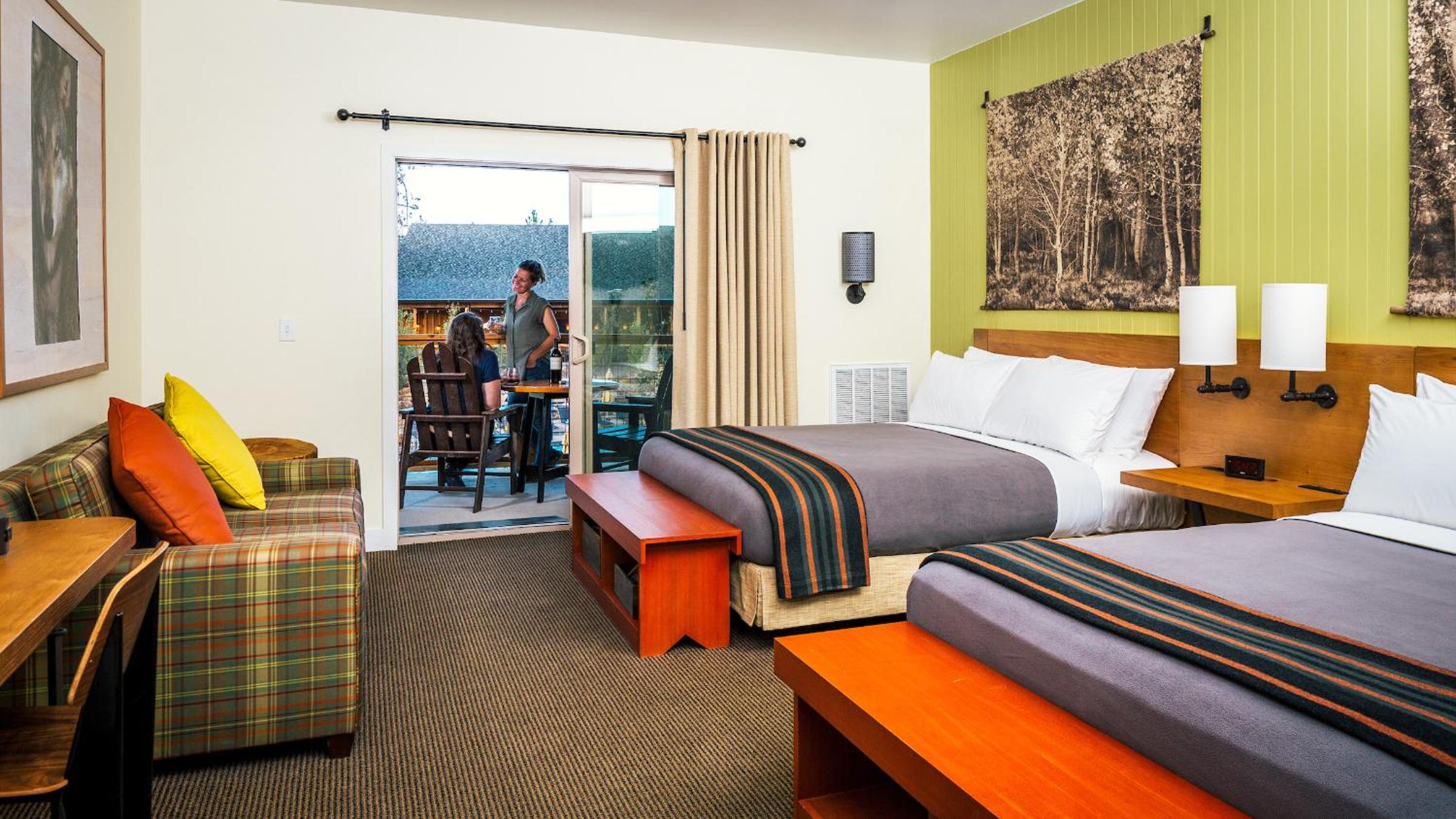 Queen Room with Two Queen Beds photo 1