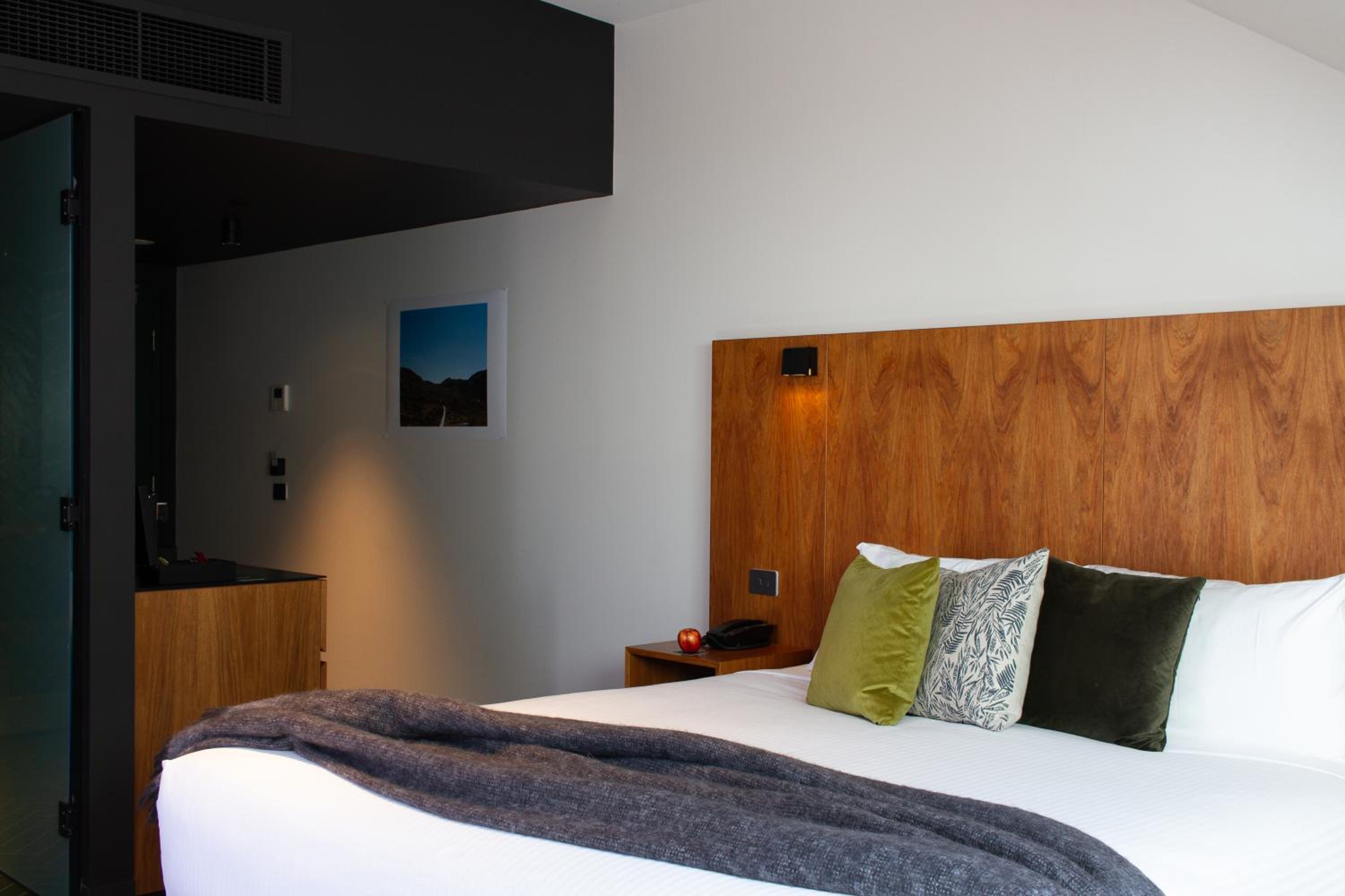 Superior King Room with Balcony - Grove  - Photo 8