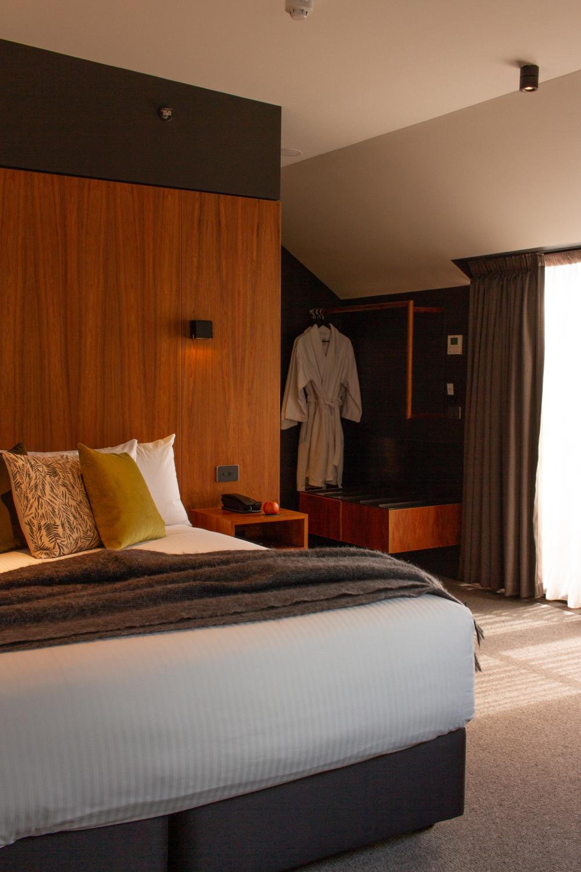 Superior King Room with Balcony - Grove  - Photo 6