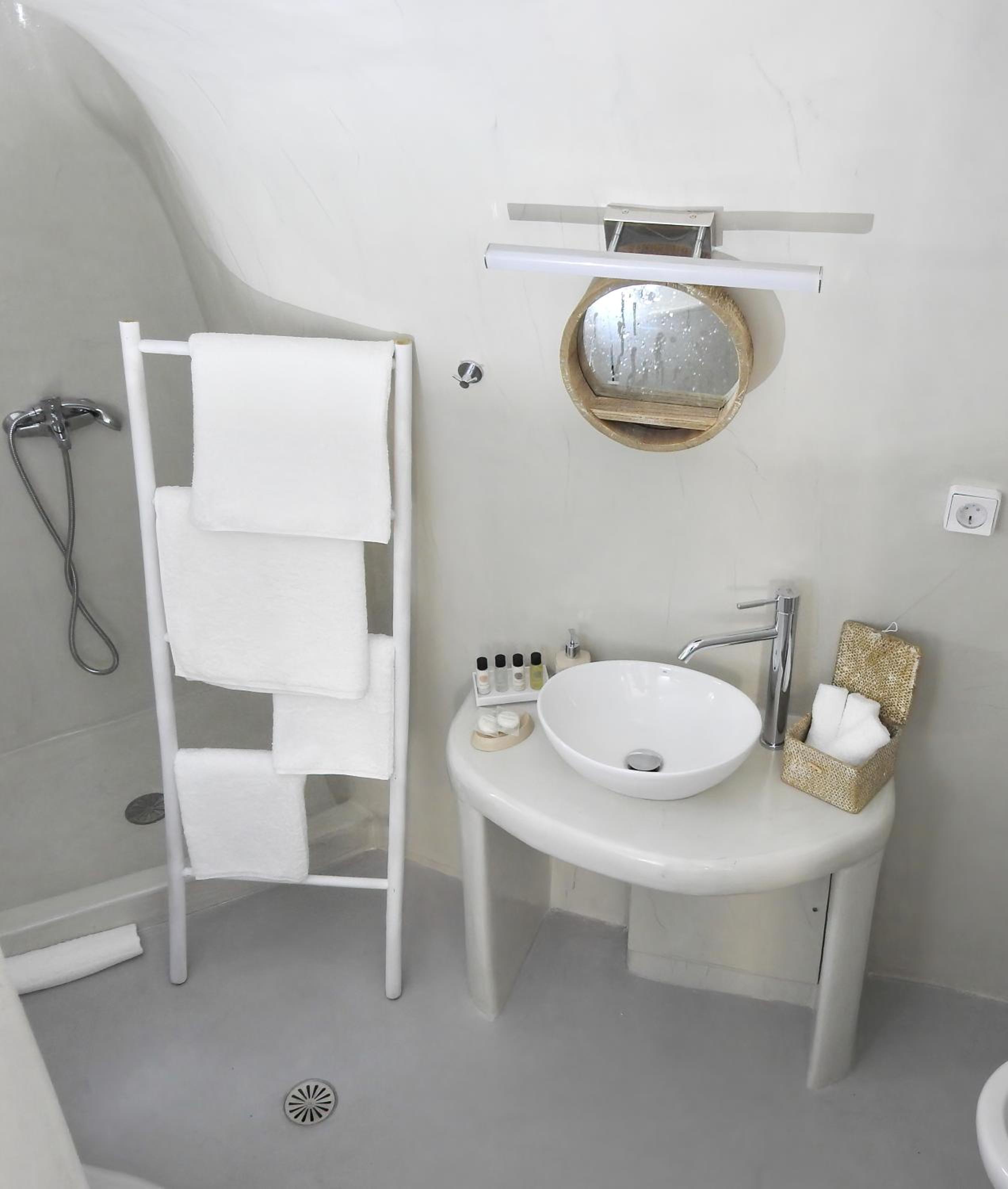 Suite with Spa Bath photo 2