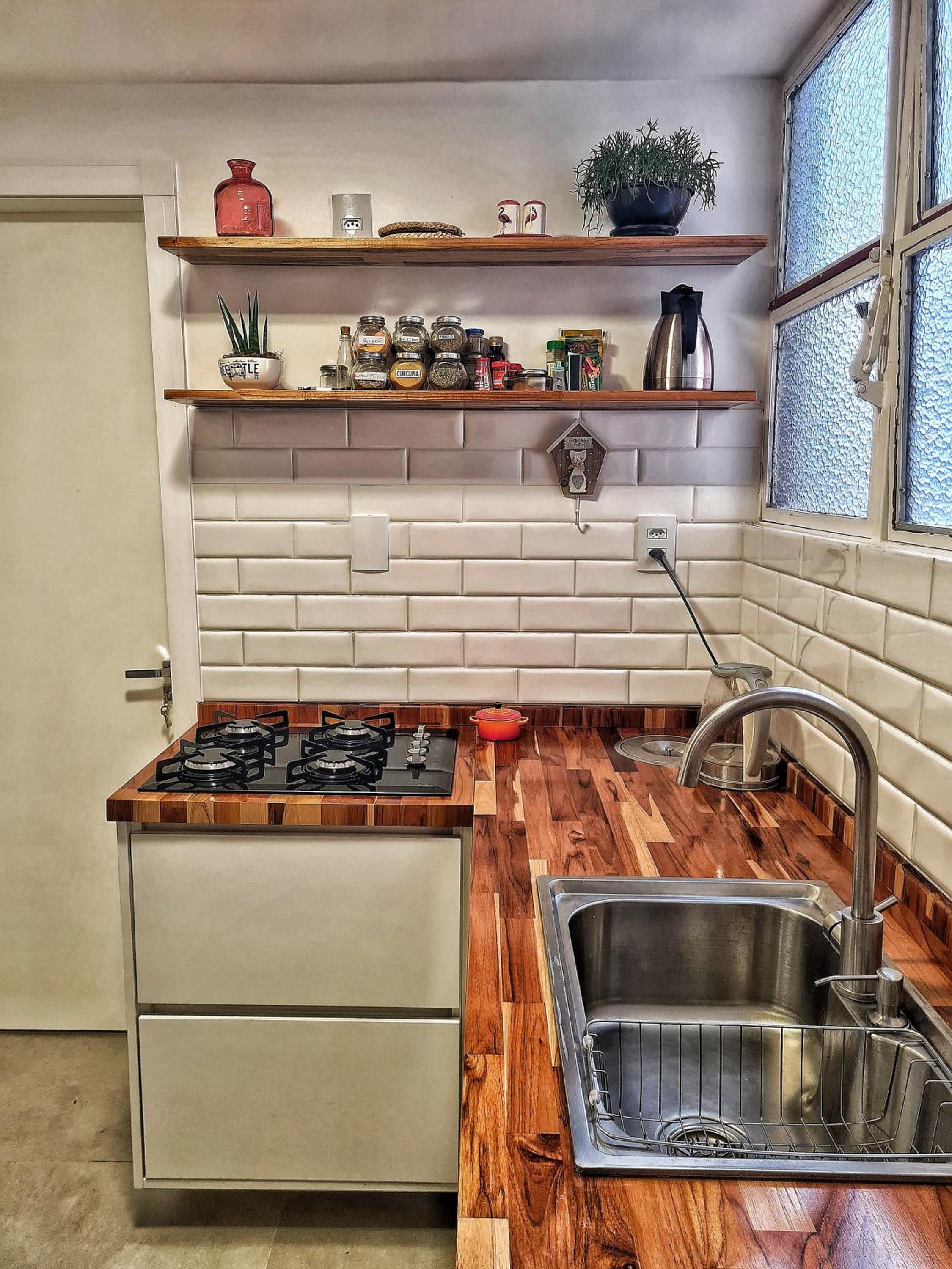 Three-Bedroom Apartment - Photo 10