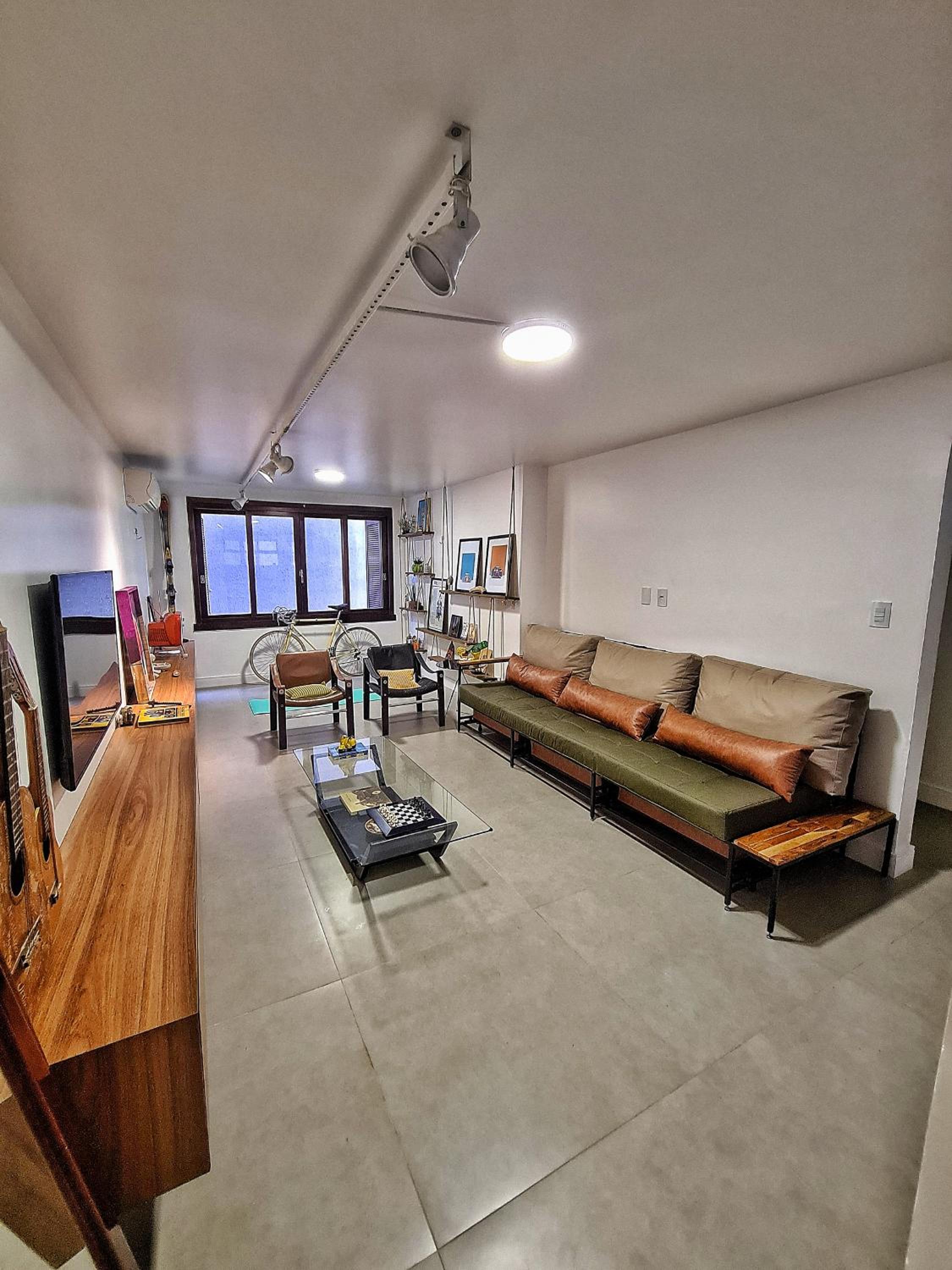 Three-Bedroom Apartment - Photo 23