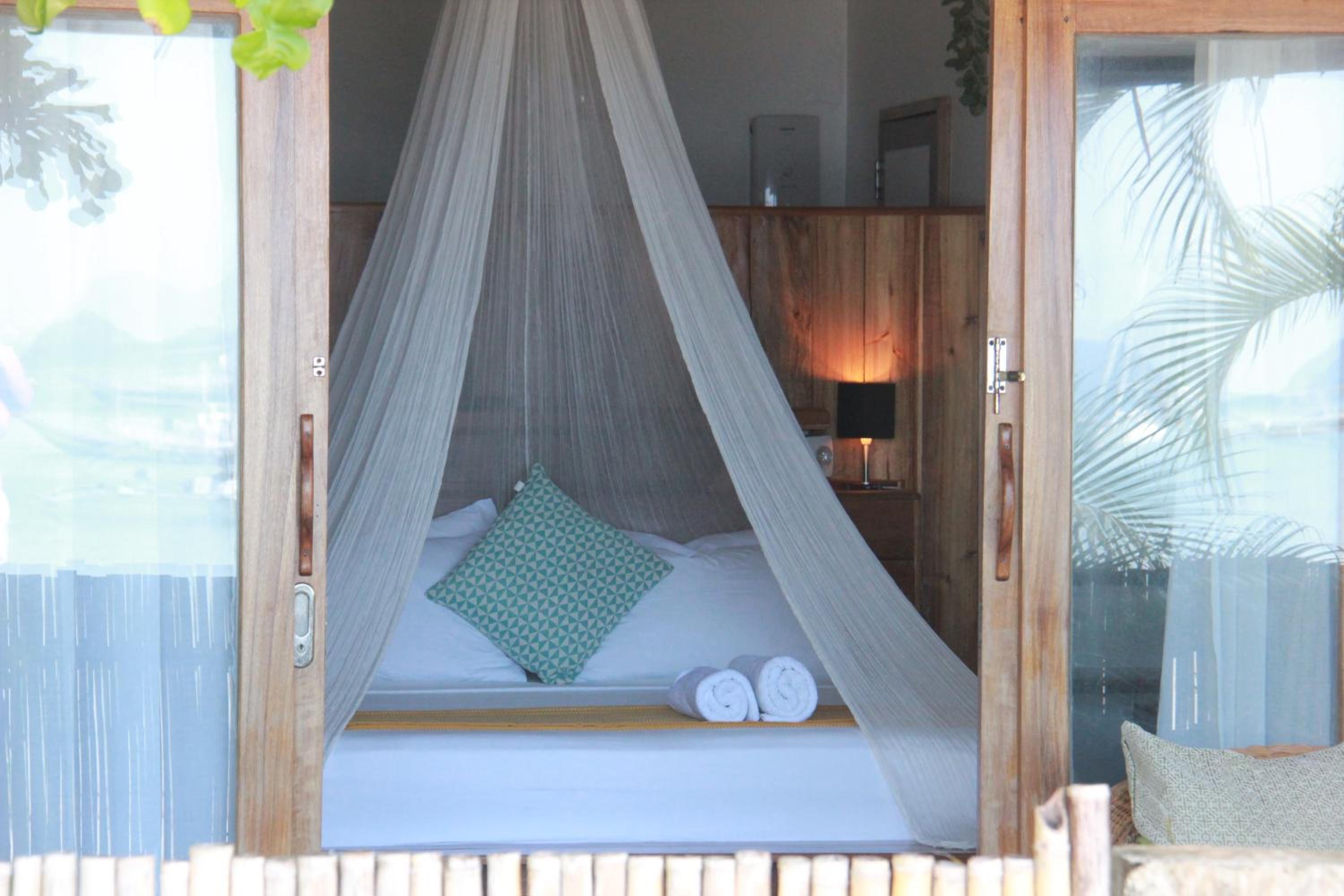 Bungalow - Beach Front - Photo 1