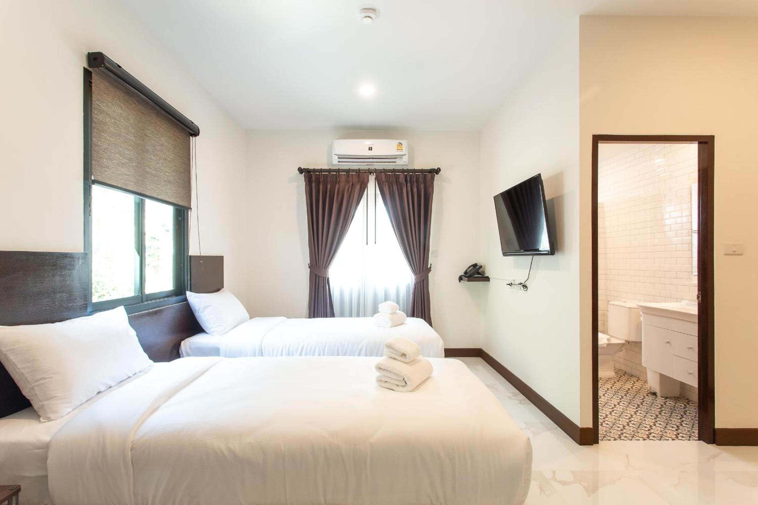 Superior Double or Twin Room - Photo 8