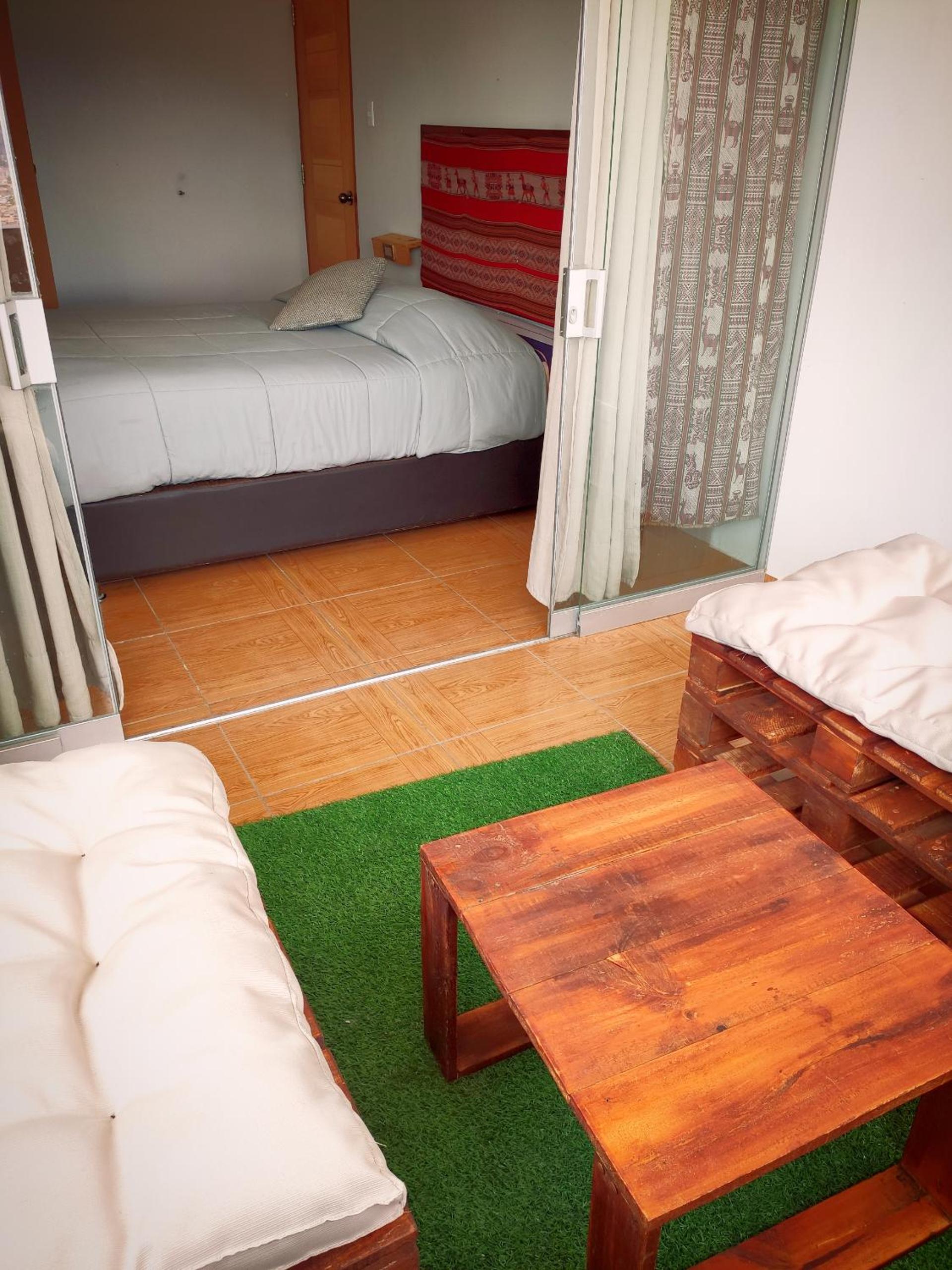 Queen Room with Balcony photo 2