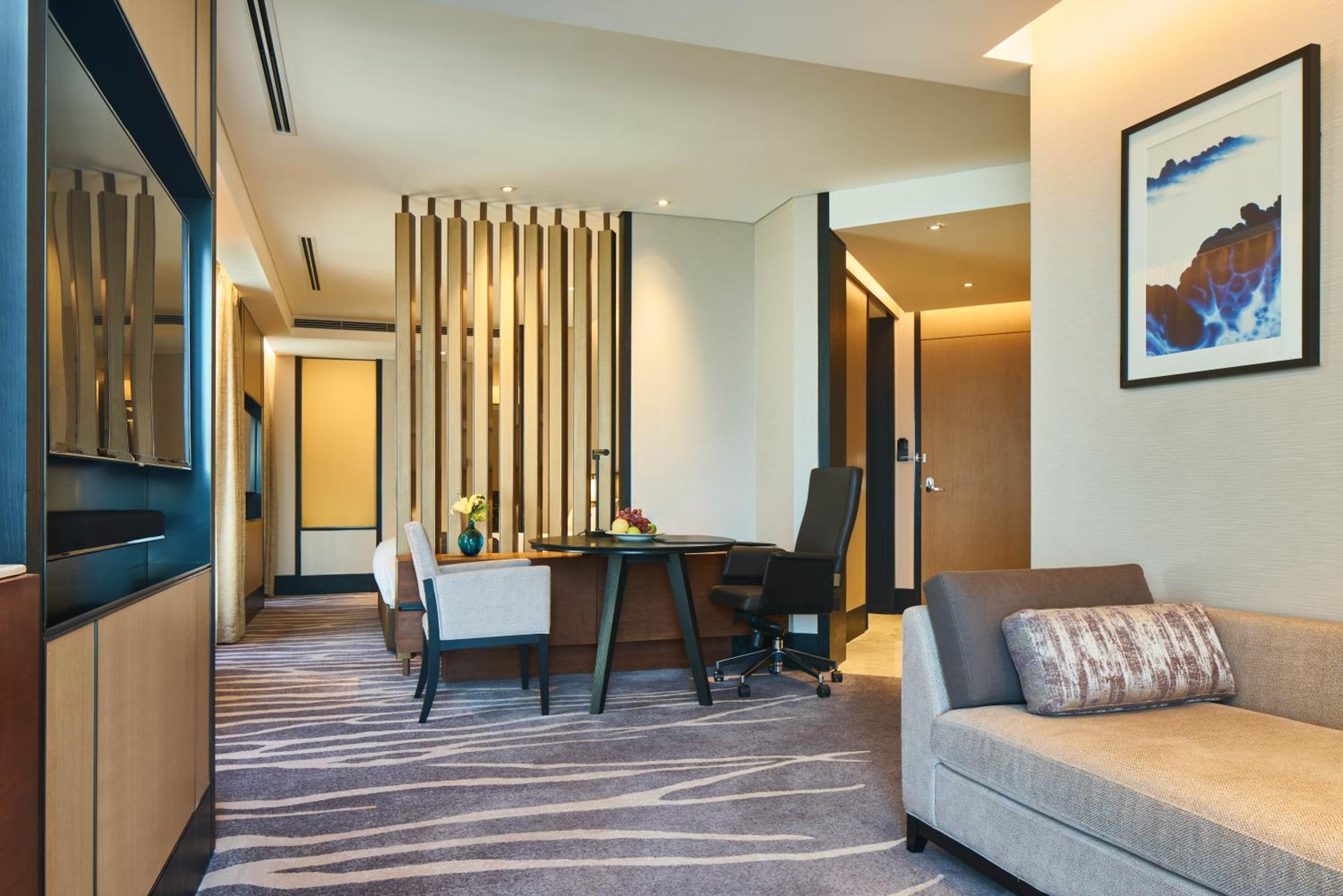 Junior King Suite